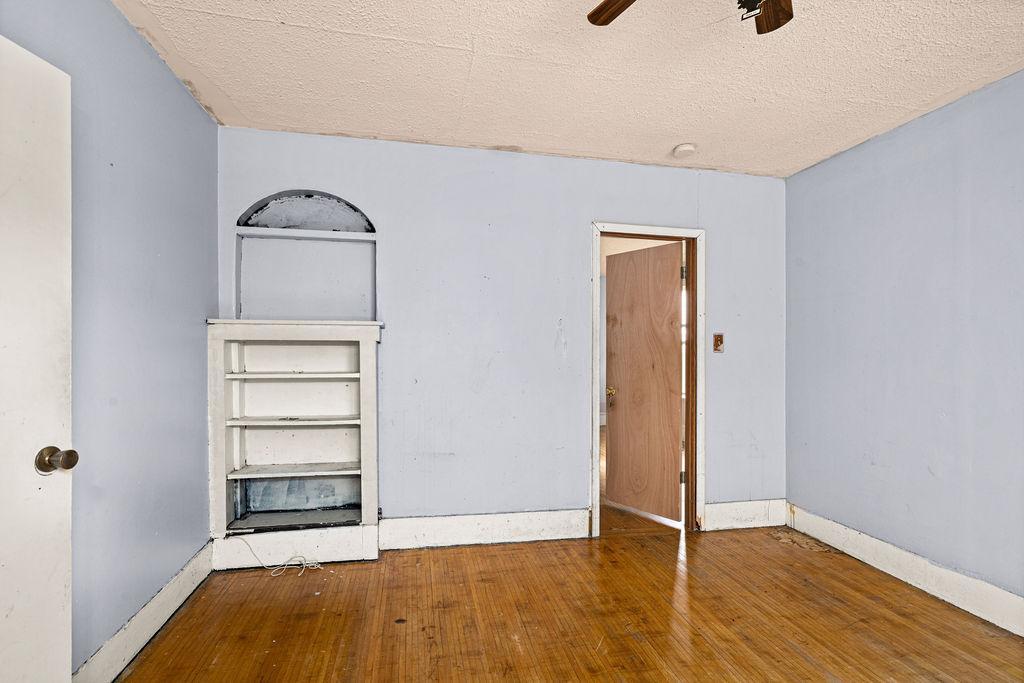 12 E 5th Street Property Photo 19