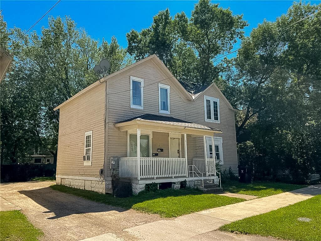 309 3rd Avenue SW Property Photo 1