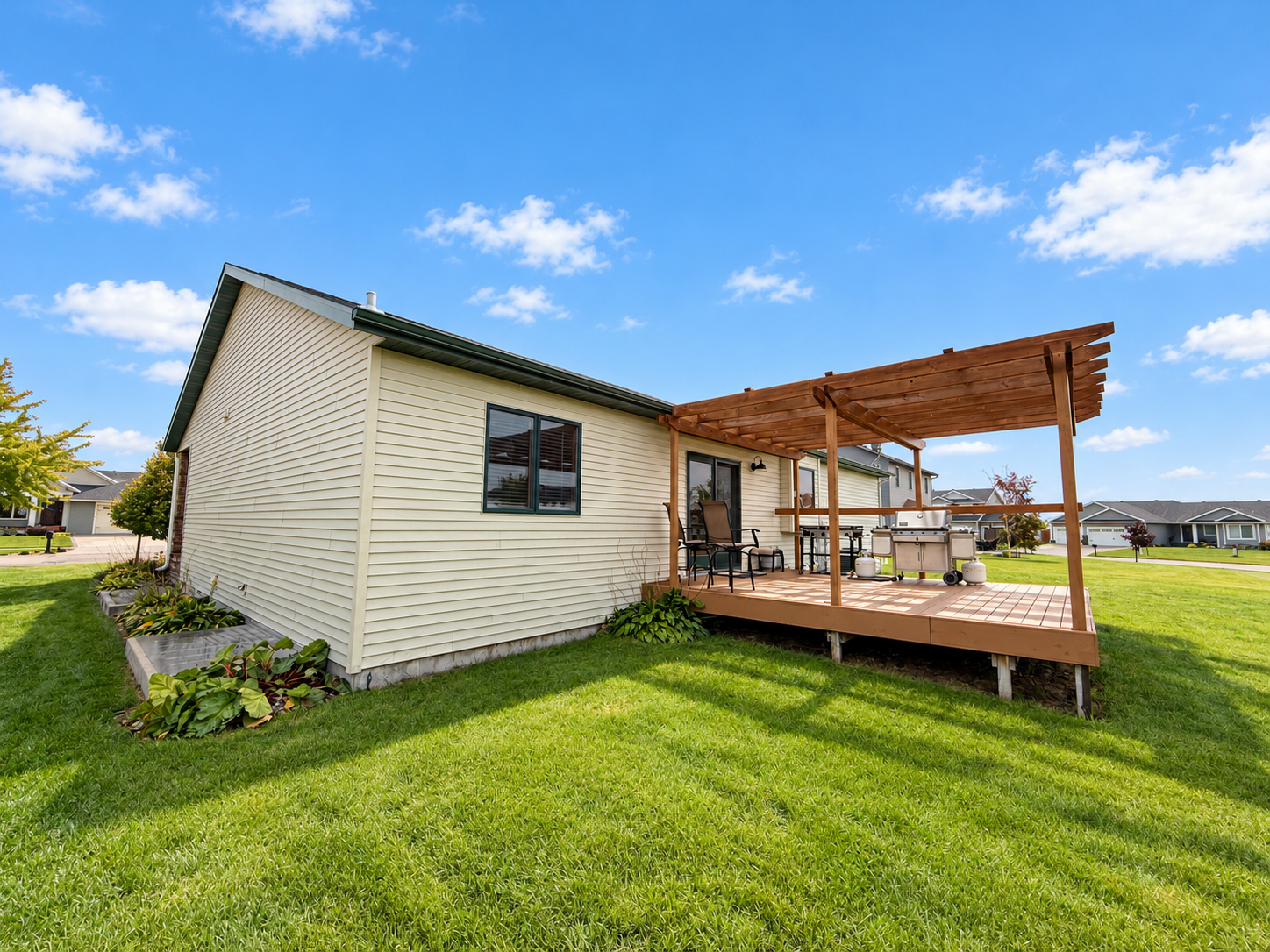 656 Westminster Drive Property Photo 3