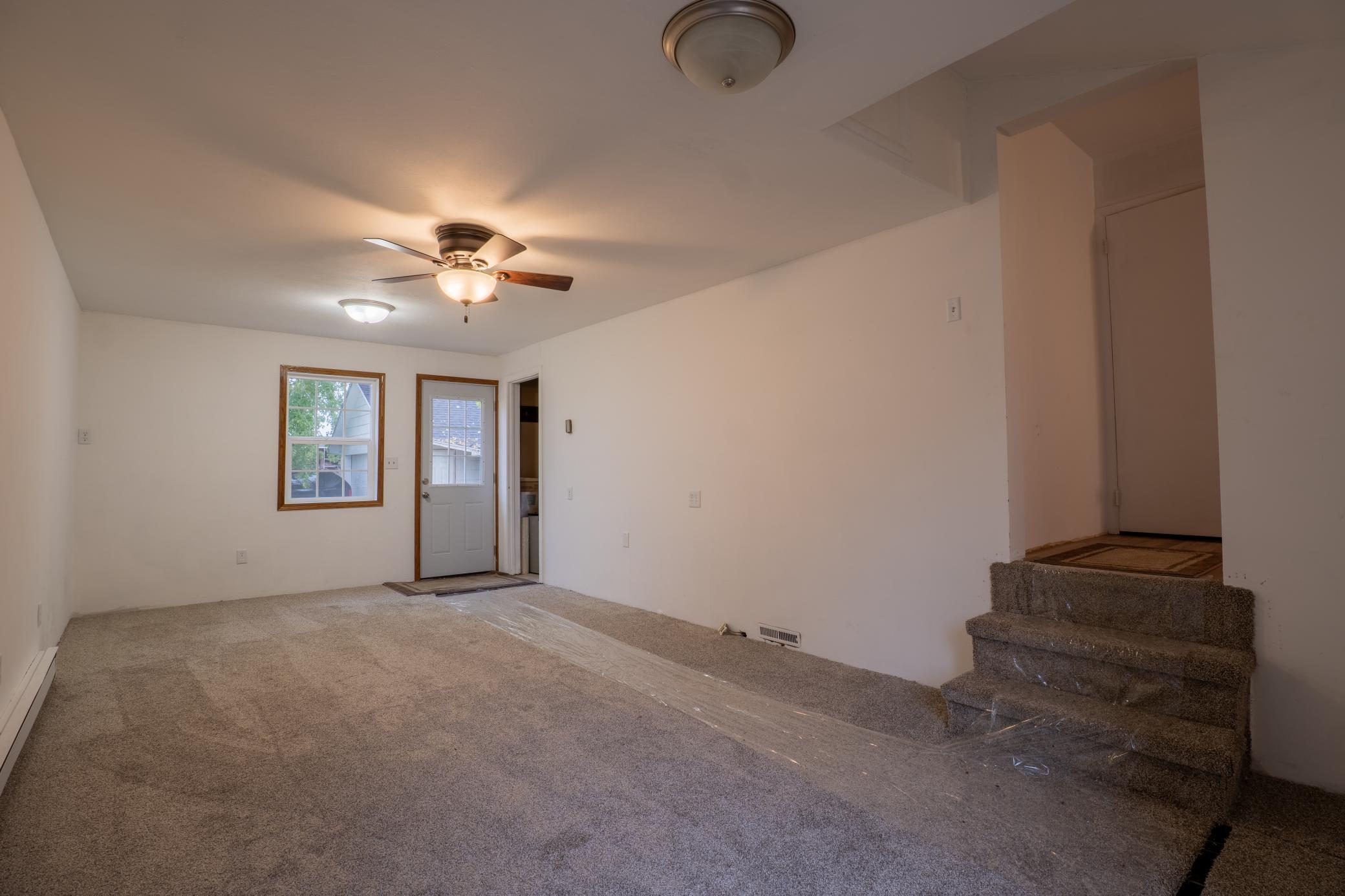 216 1st Avenue E Property Photo 7