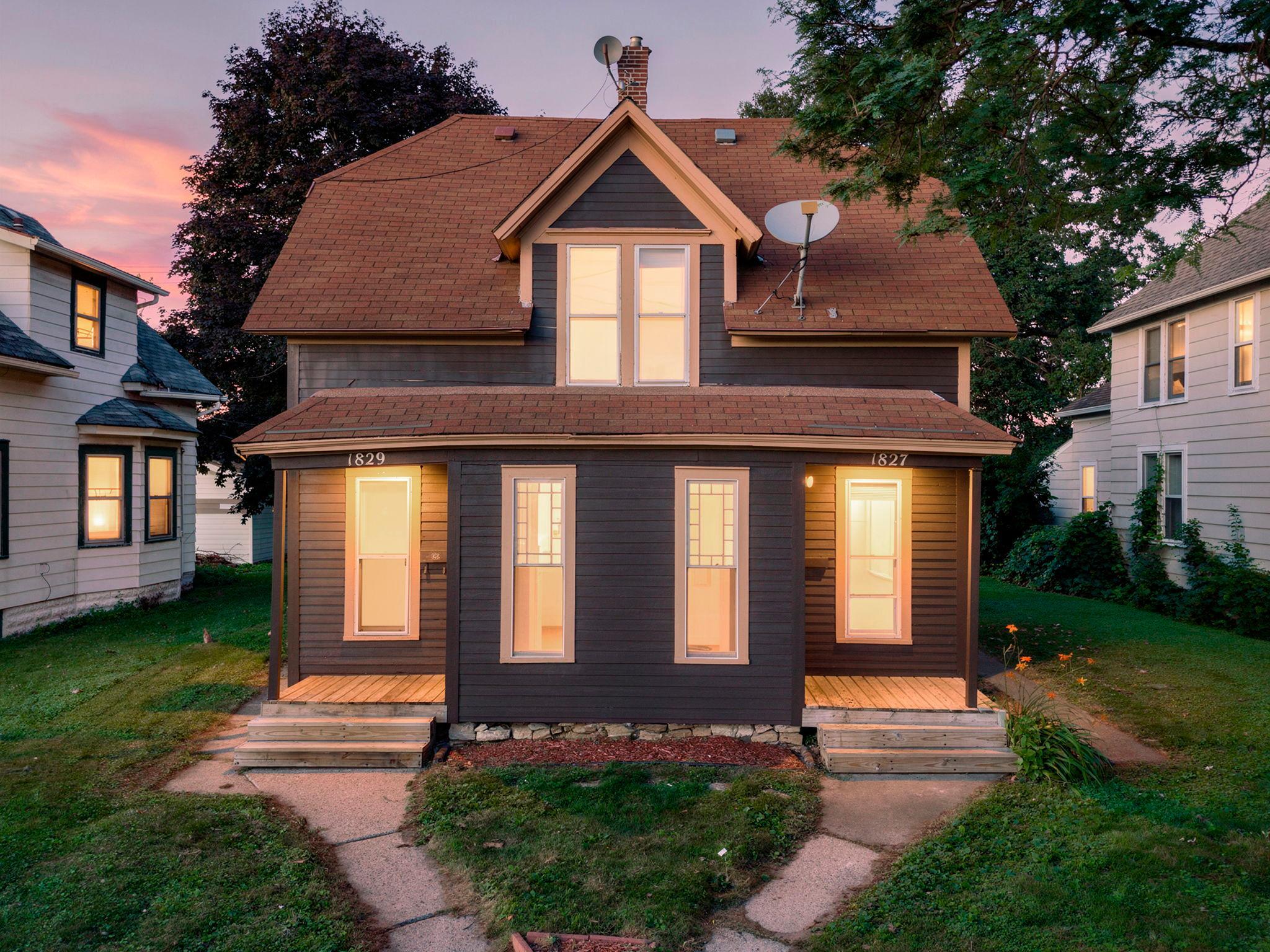 1827-1829 Saint Anthony Avenue Property Photo 1