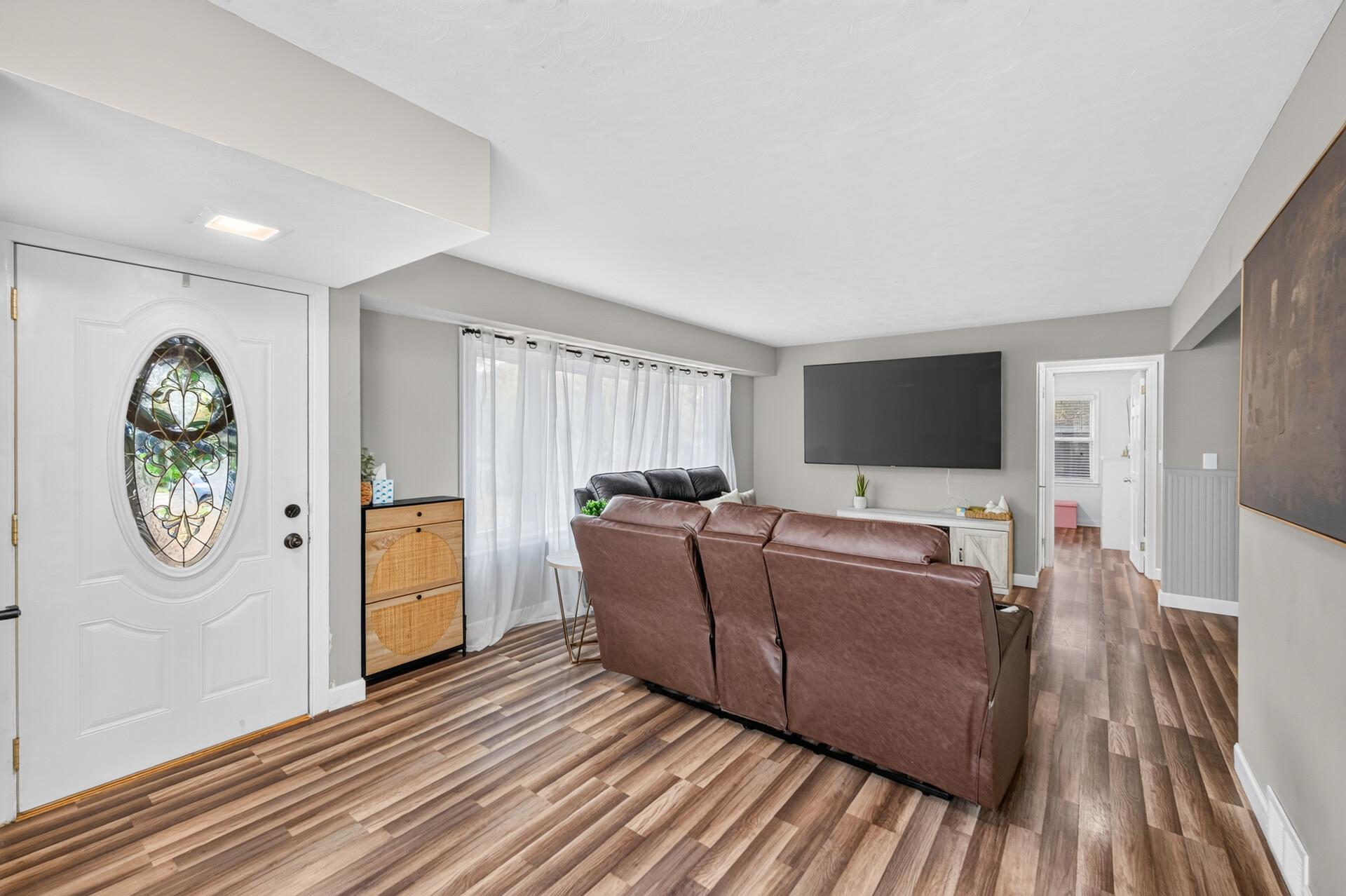 2071 Cedar Avenue Property Photo 6