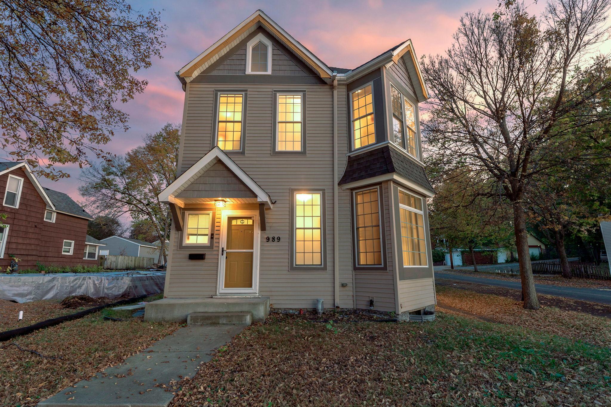 989 Burr Street Property Photo 1