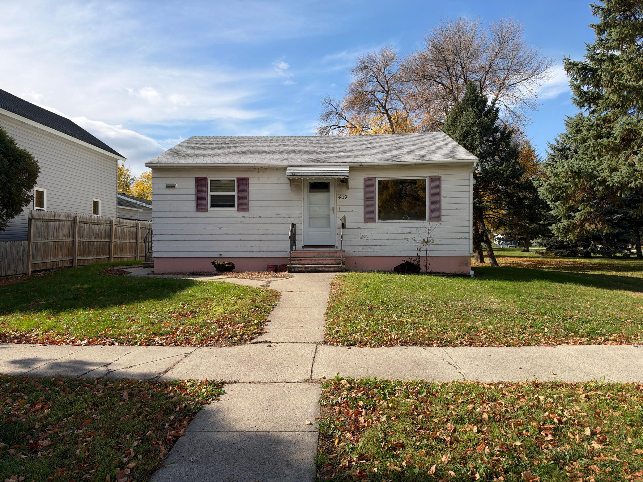 409 3rd Street S Property Photo 1