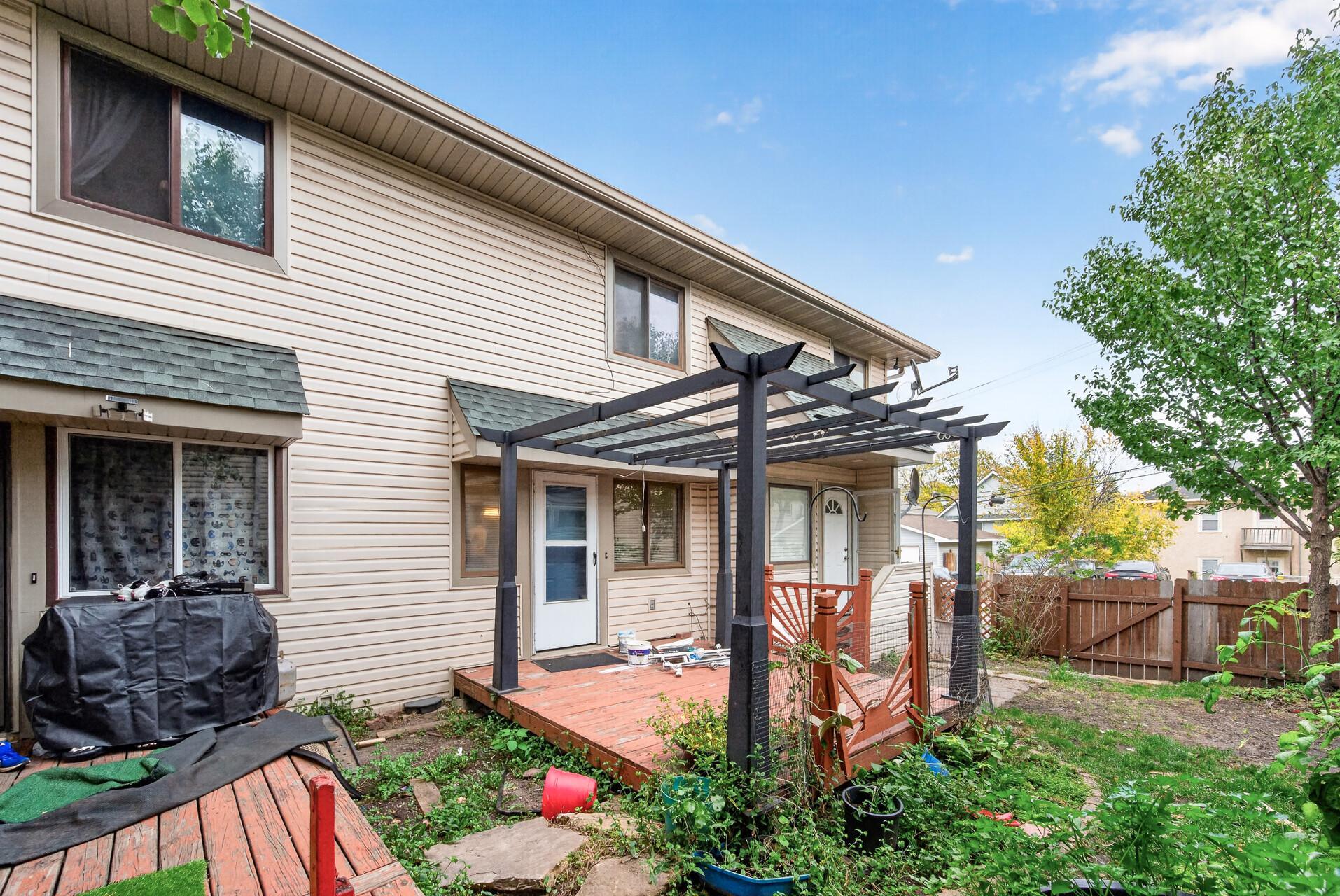 2445 Elliot Avenue Property Photo 1