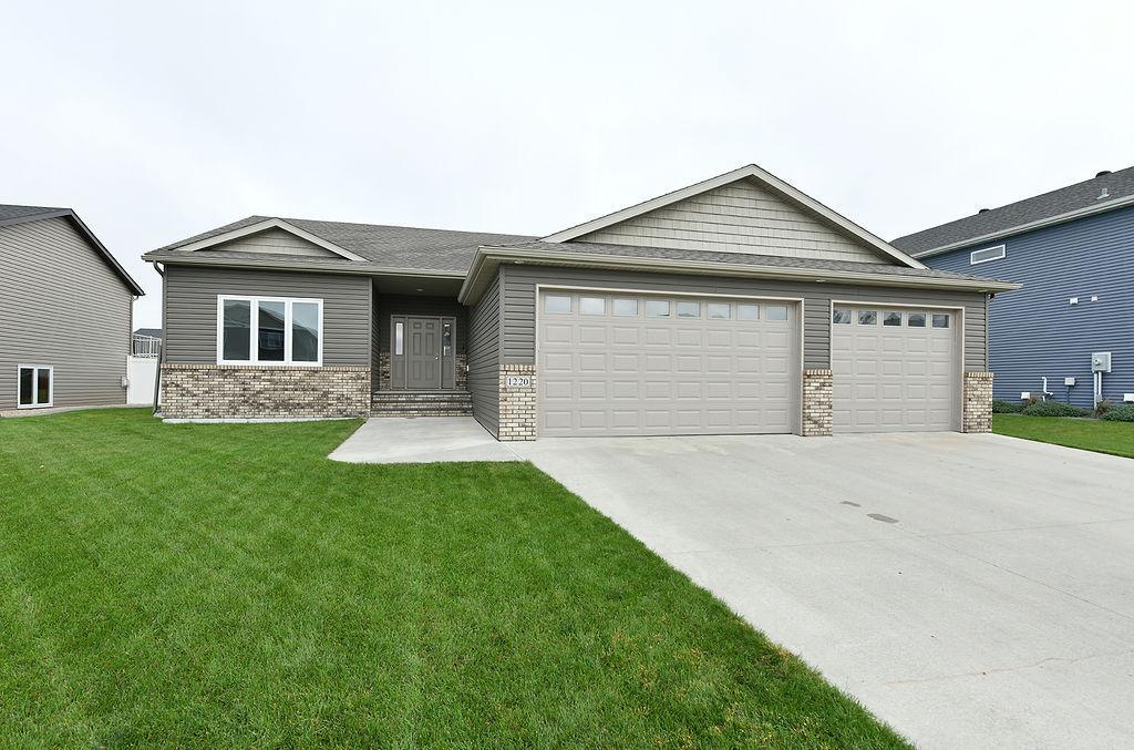 1220 Legion Lane W Property Photo 1