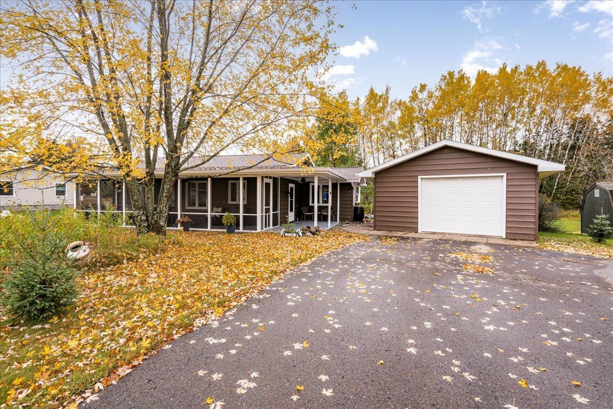 21 Dalles Avenue Property Photo 1