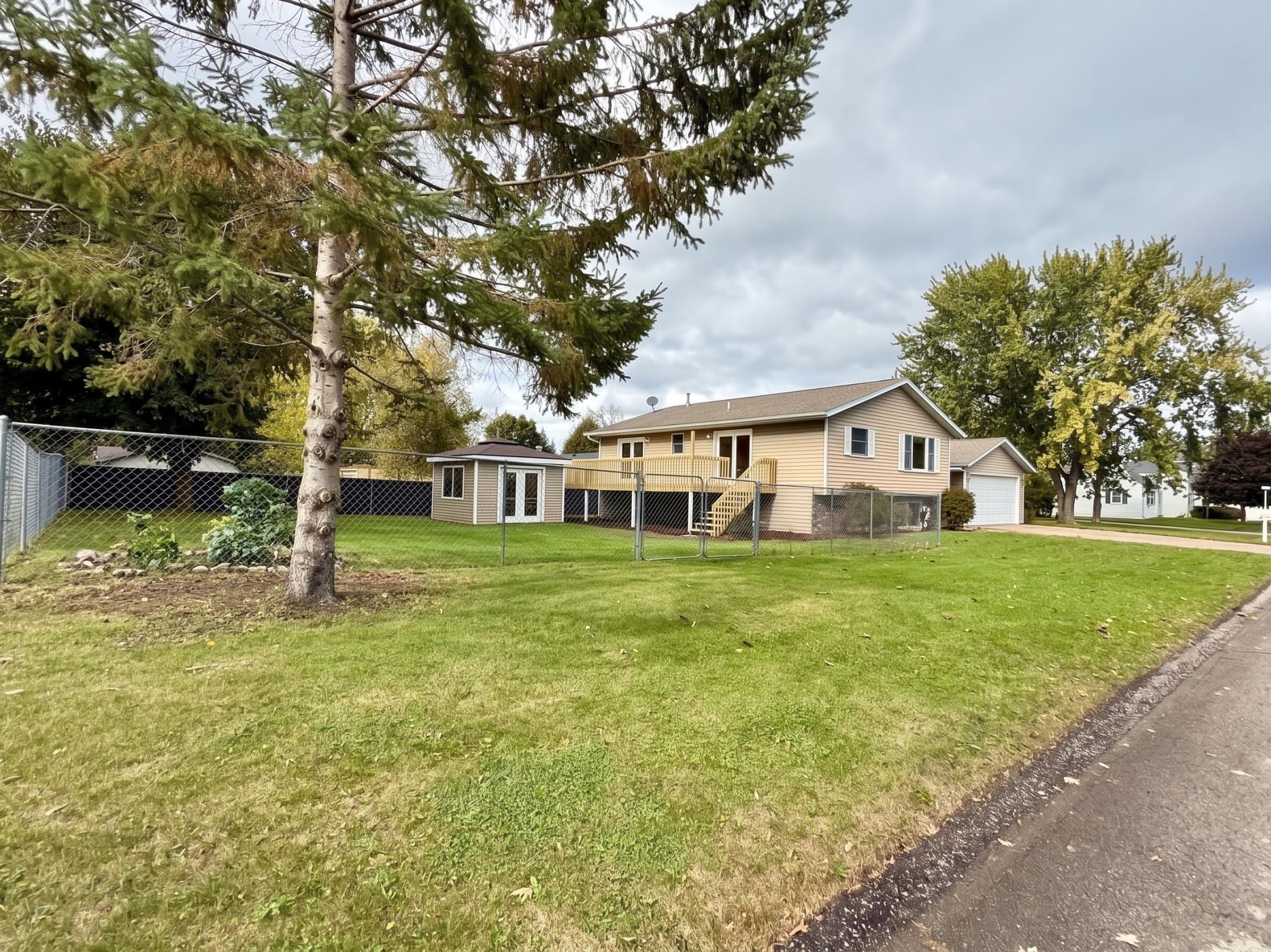 906 Pierce Avenue Property Photo 1