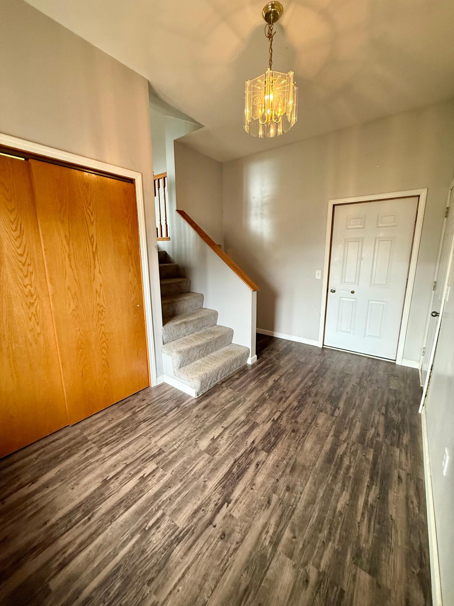 906 Pierce Avenue Property Photo 2