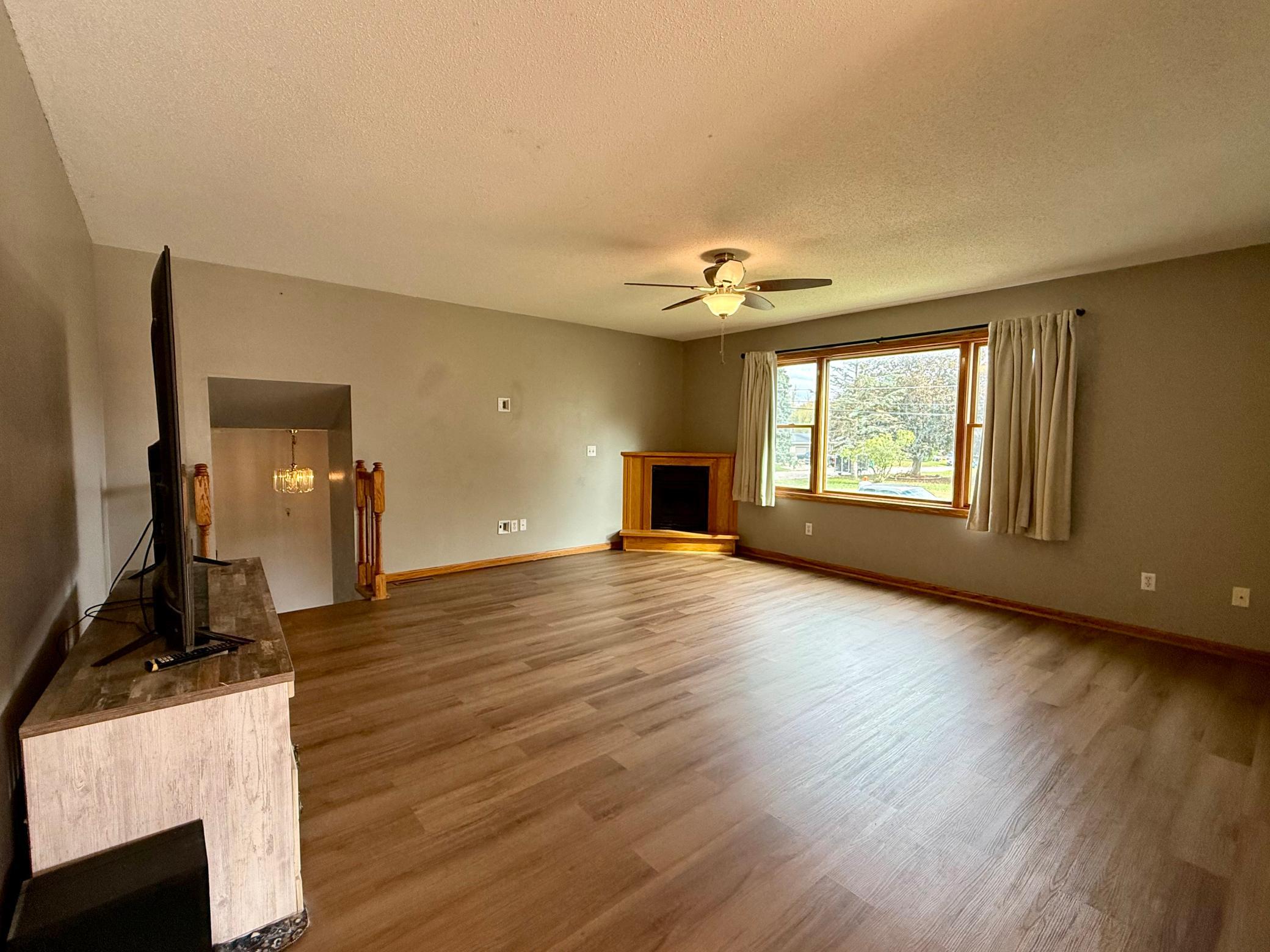 906 Pierce Avenue Property Photo 7