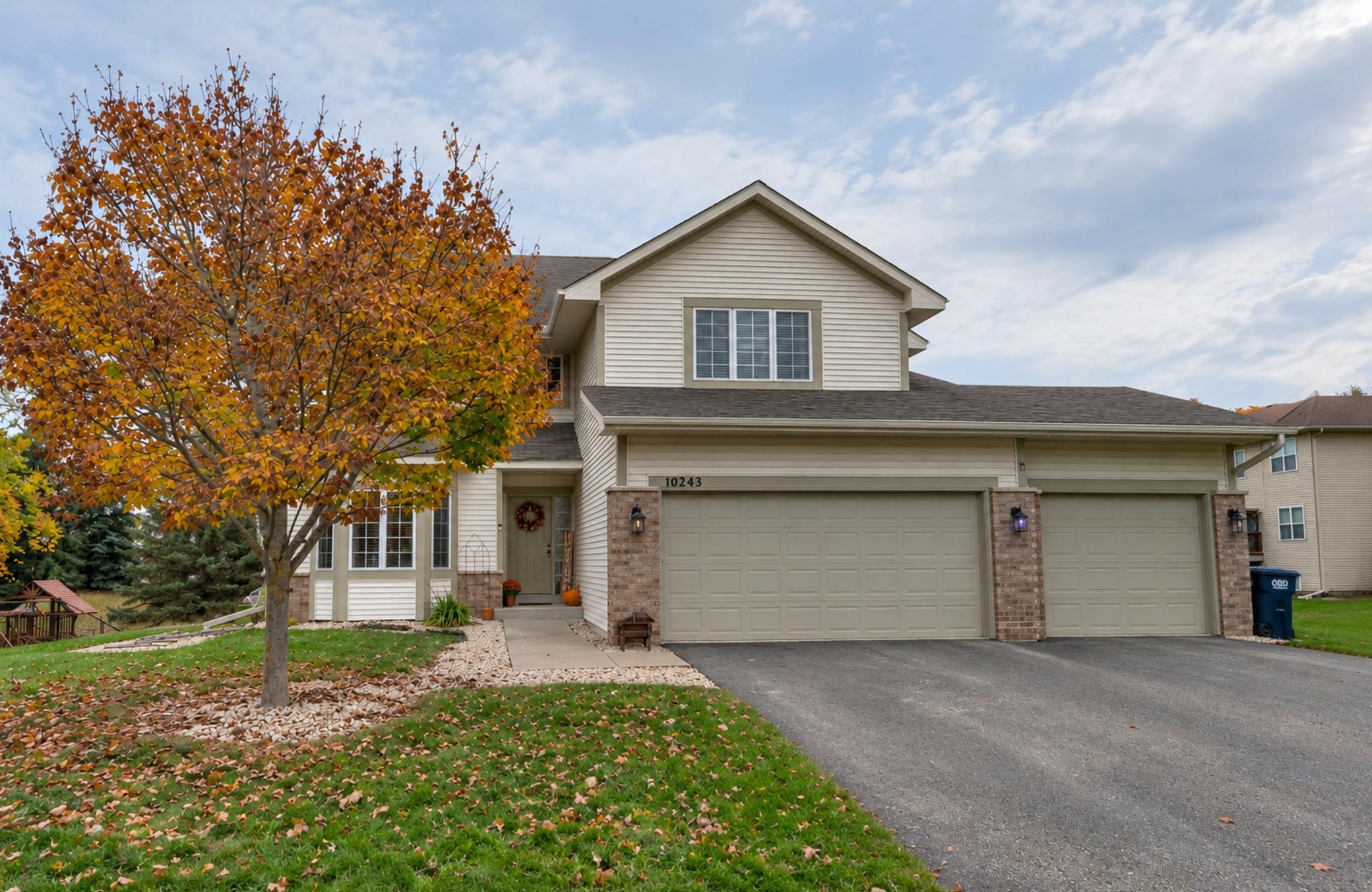 10243 Ponds Way Property Photo 1