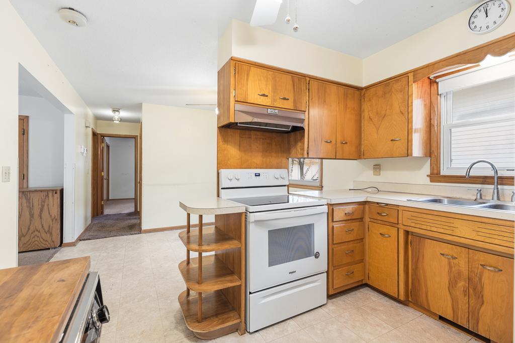 122 W George Street Property Photo 9