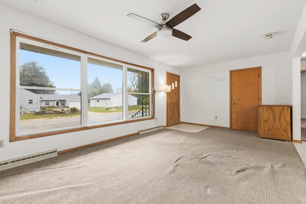 122 W George Street Property Photo 14