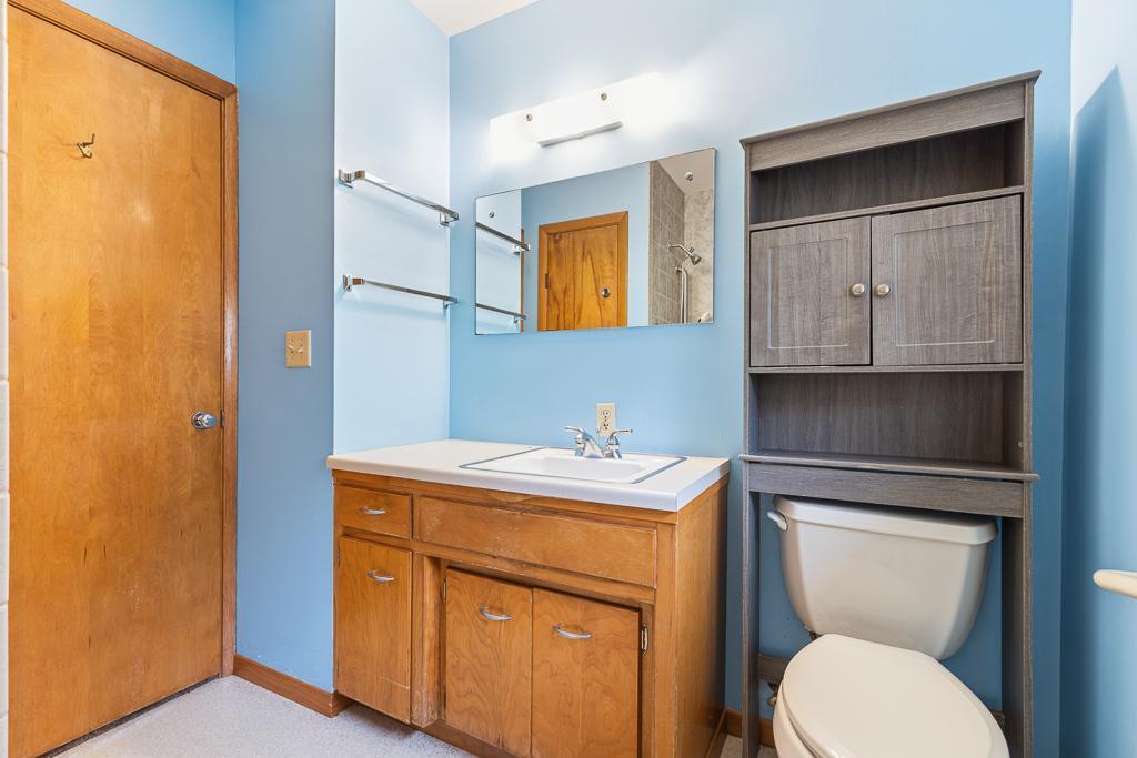 122 W George Street Property Photo 18