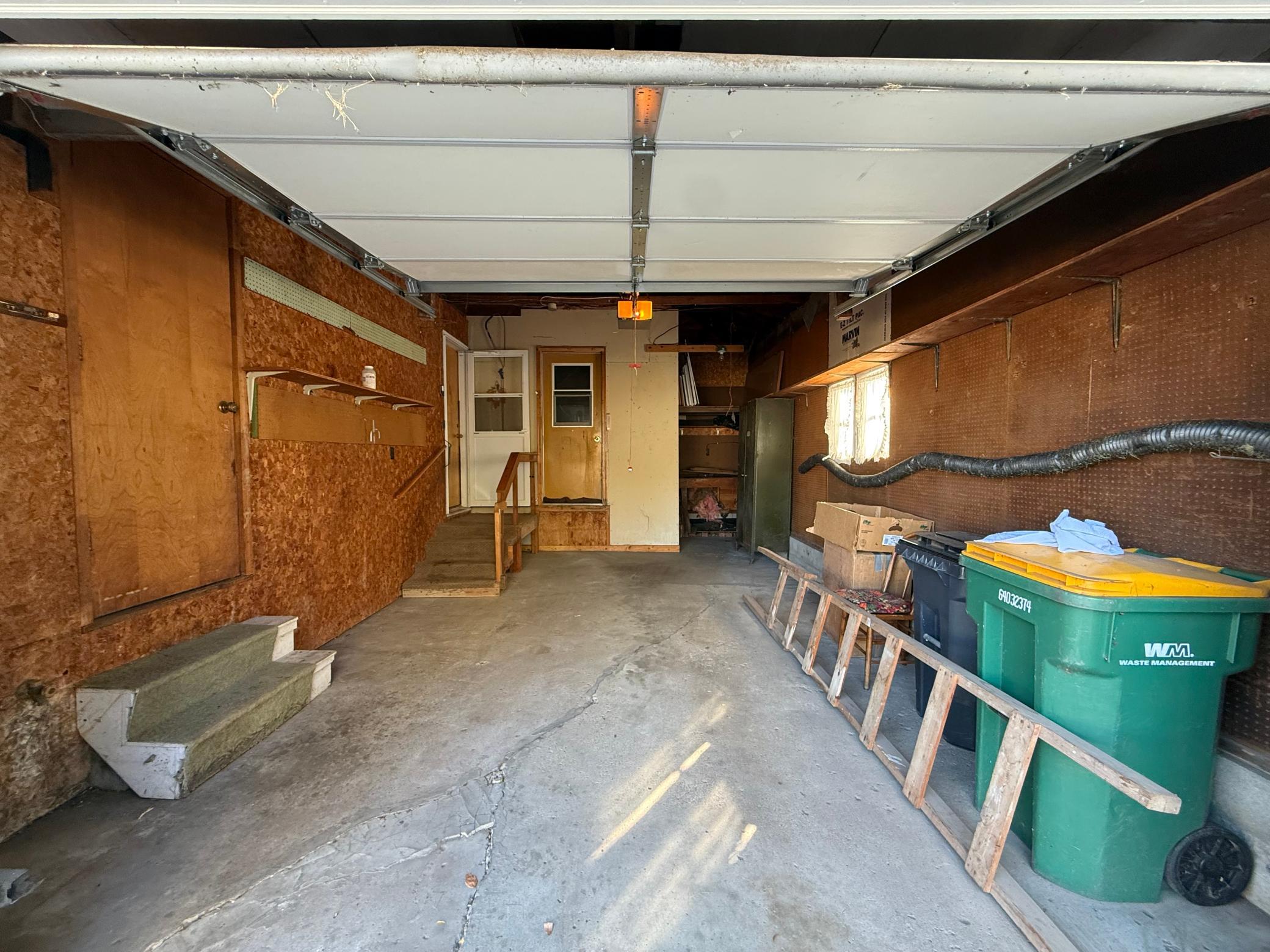 122 W George Street Property Photo 37