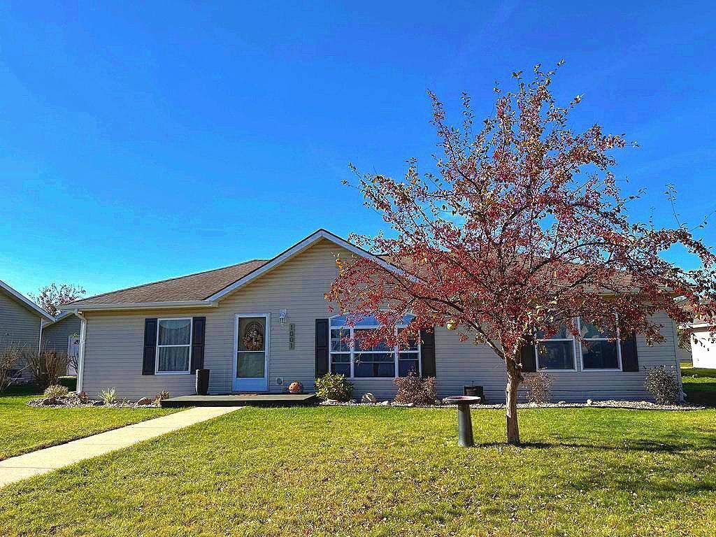 1001 Sunrise Circle Ne Property Photo 1