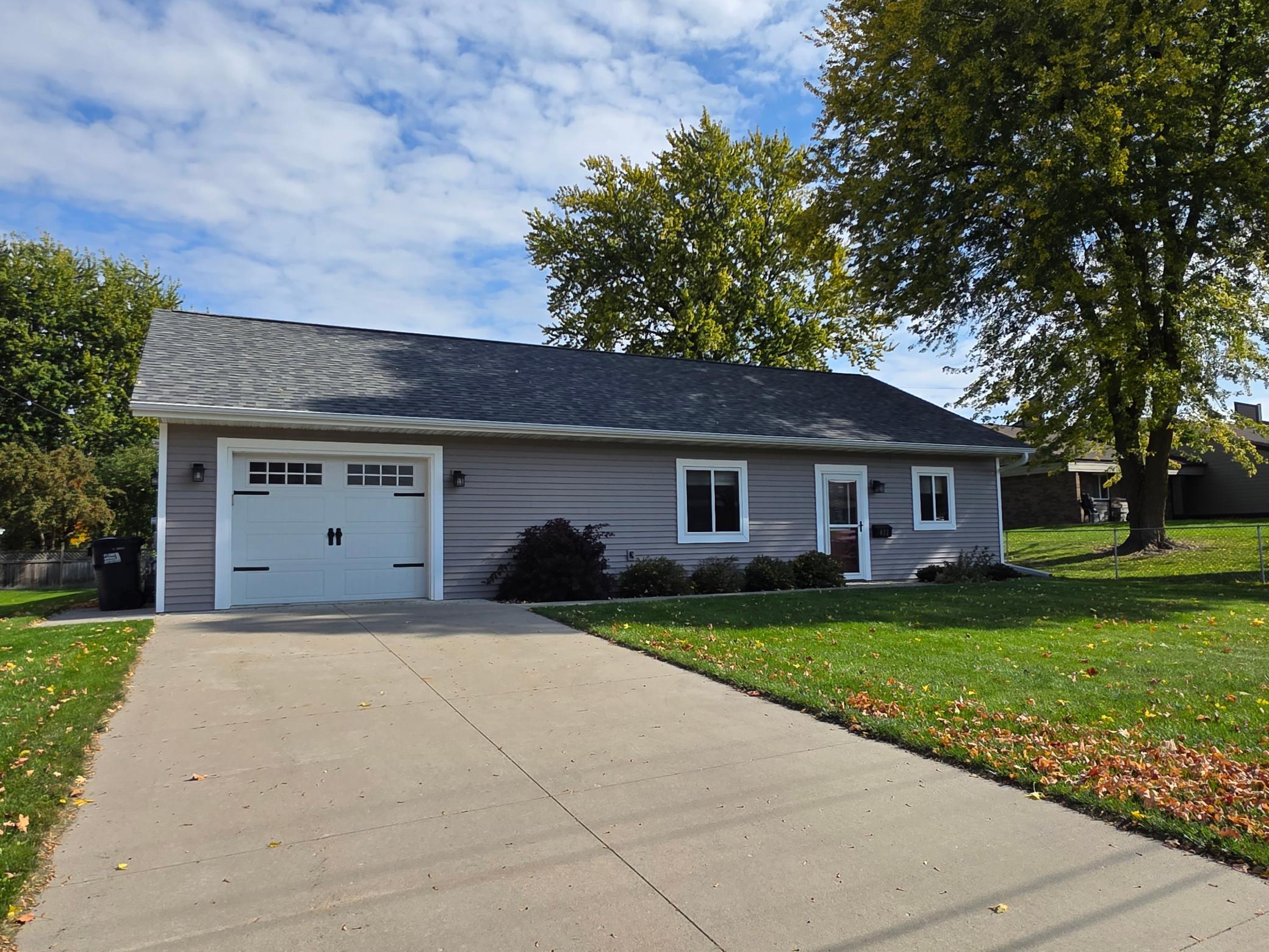 411 Bullis Street Property Photo 1
