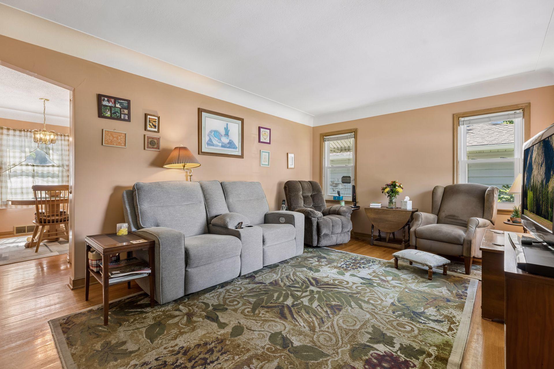3423 Parkview Boulevard Property Photo 3
