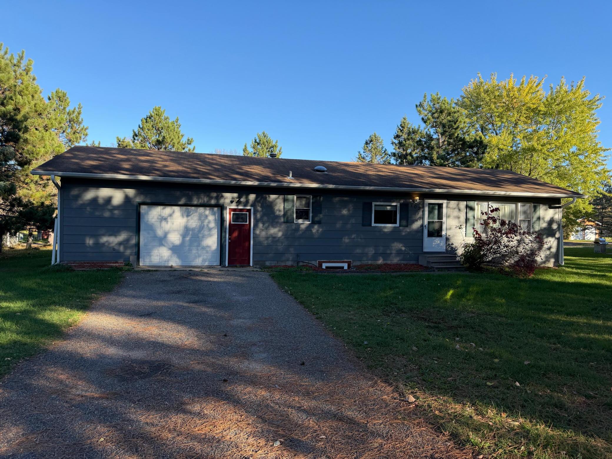 702 Washington Avenue S Property Photo 1