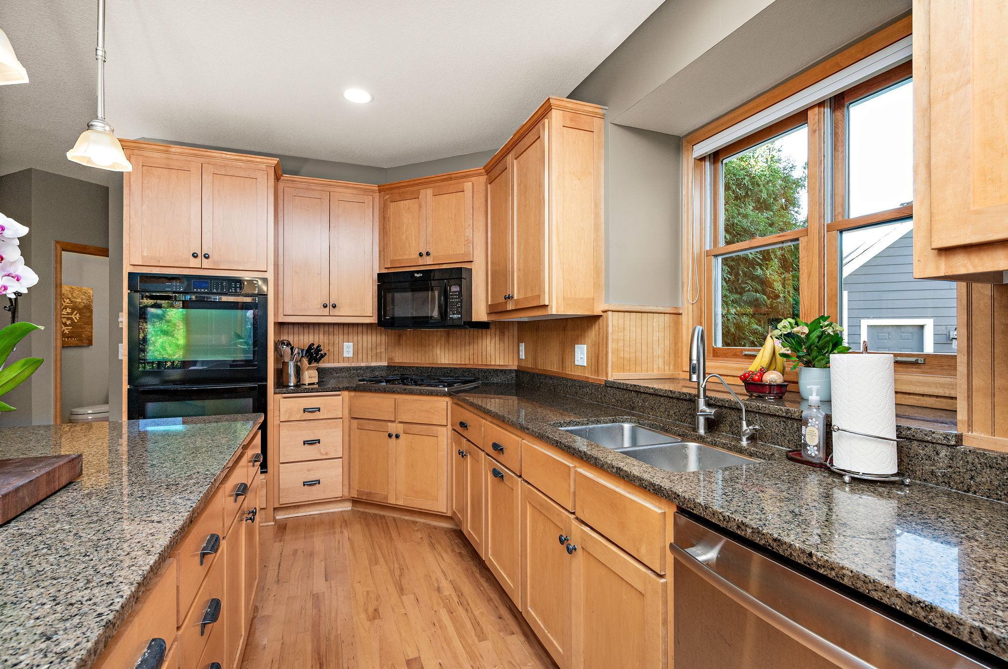 6000 Providence Curve Property Photo 11