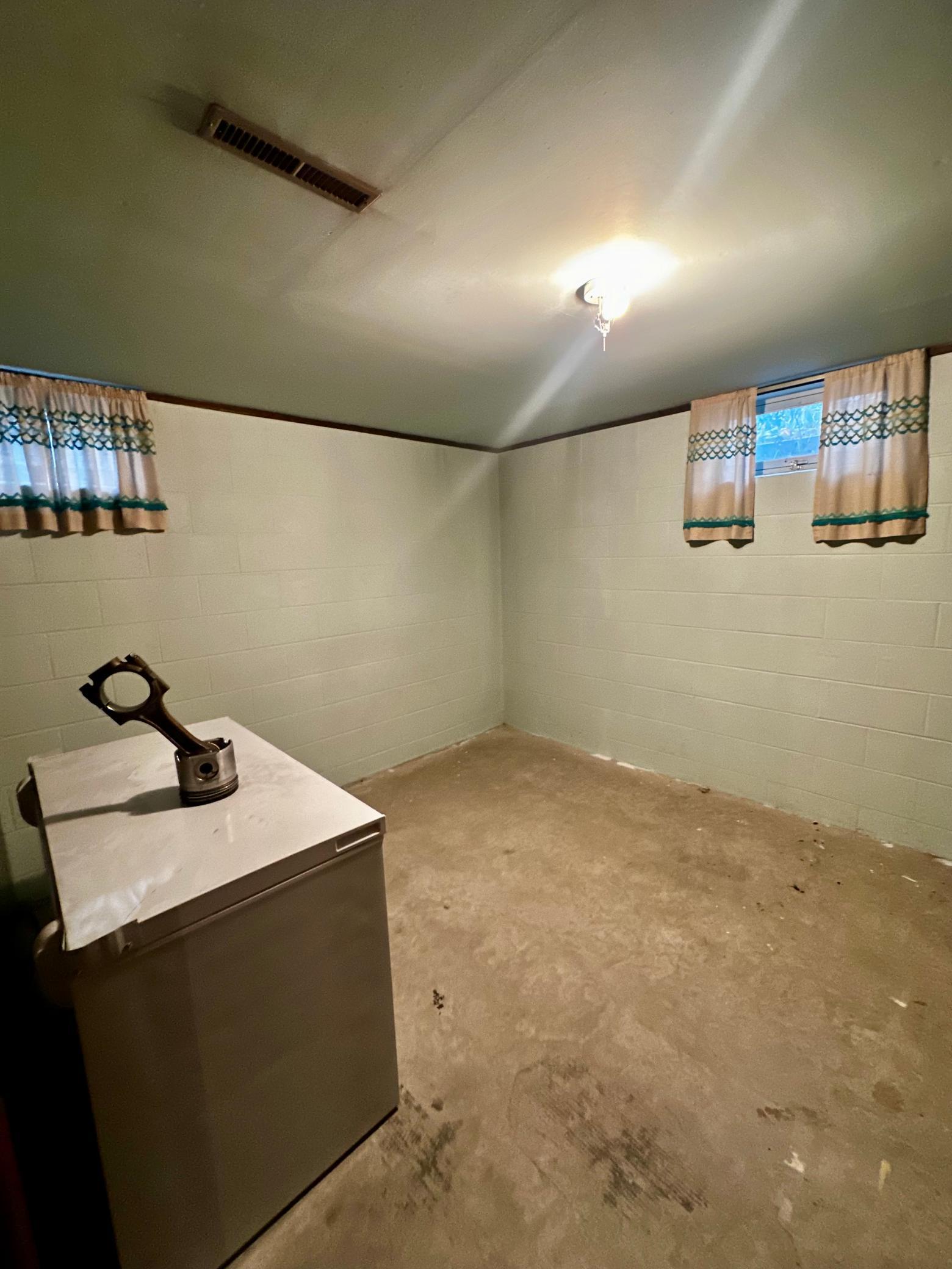 111 Muyres Avenue Property Photo 25