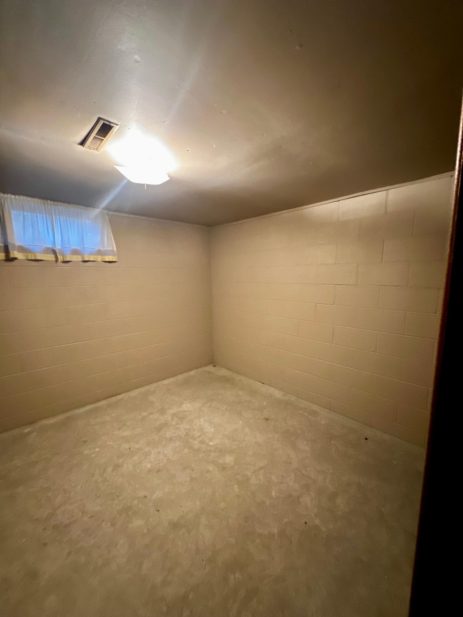 111 Muyres Avenue Property Photo 27