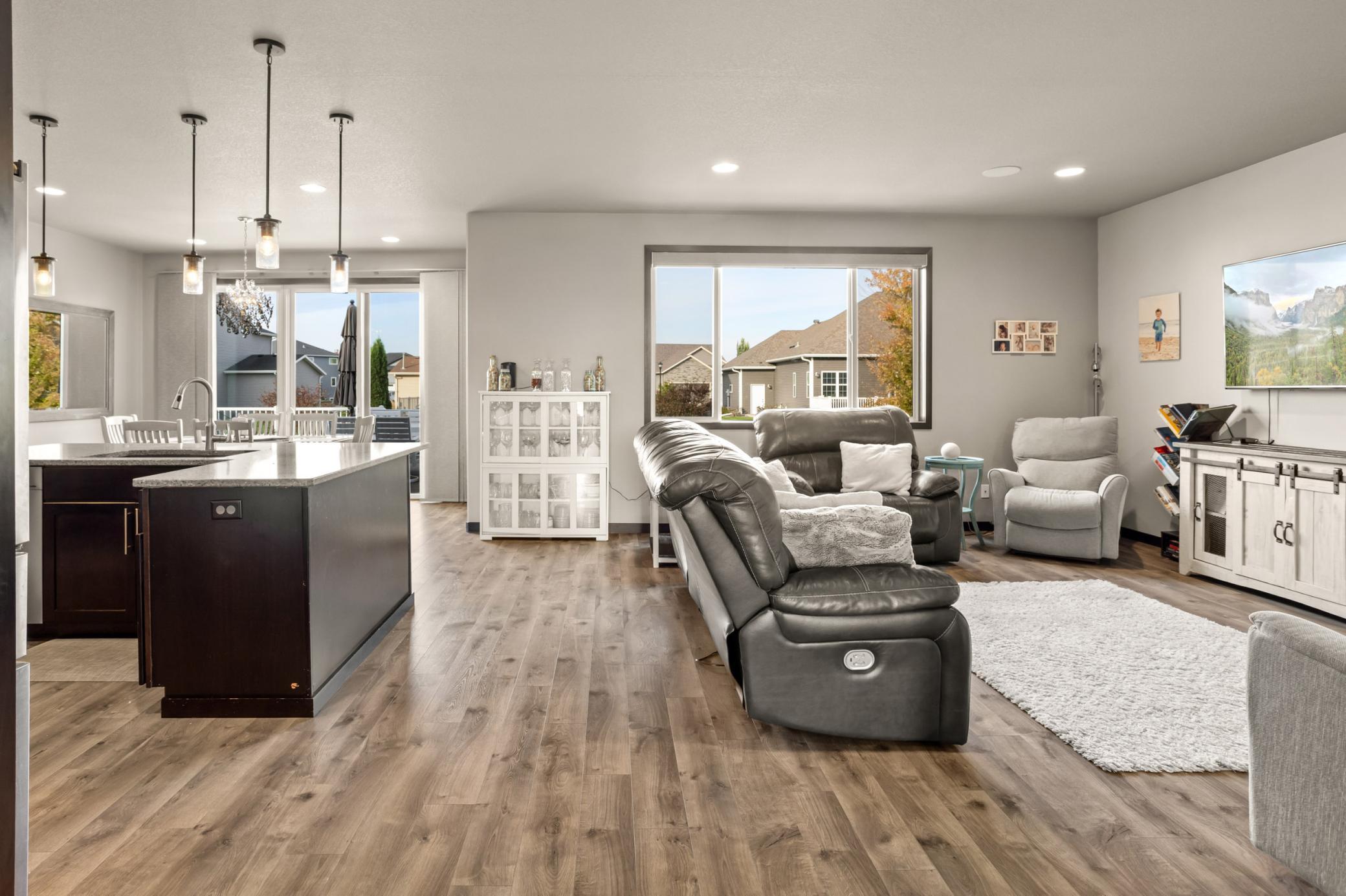 3652 Bell Boulevard E Property Photo 13