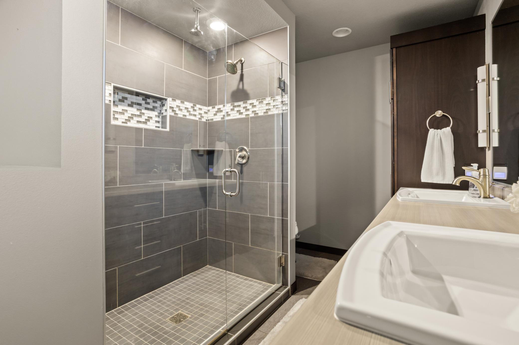 3652 Bell Boulevard E Property Photo 38