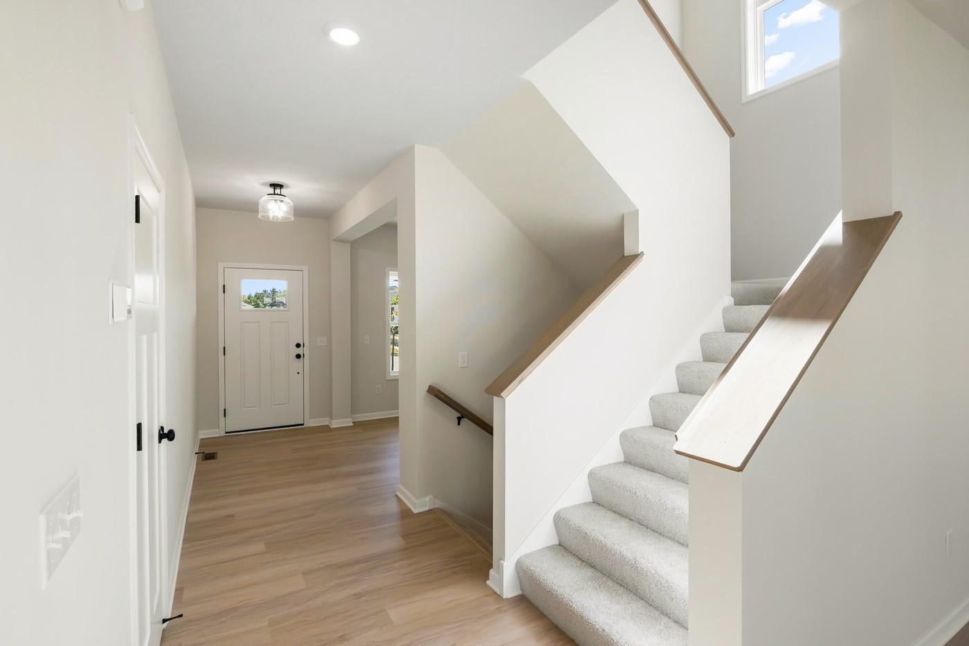 1149 Woods Creek Drive S Property Photo 12