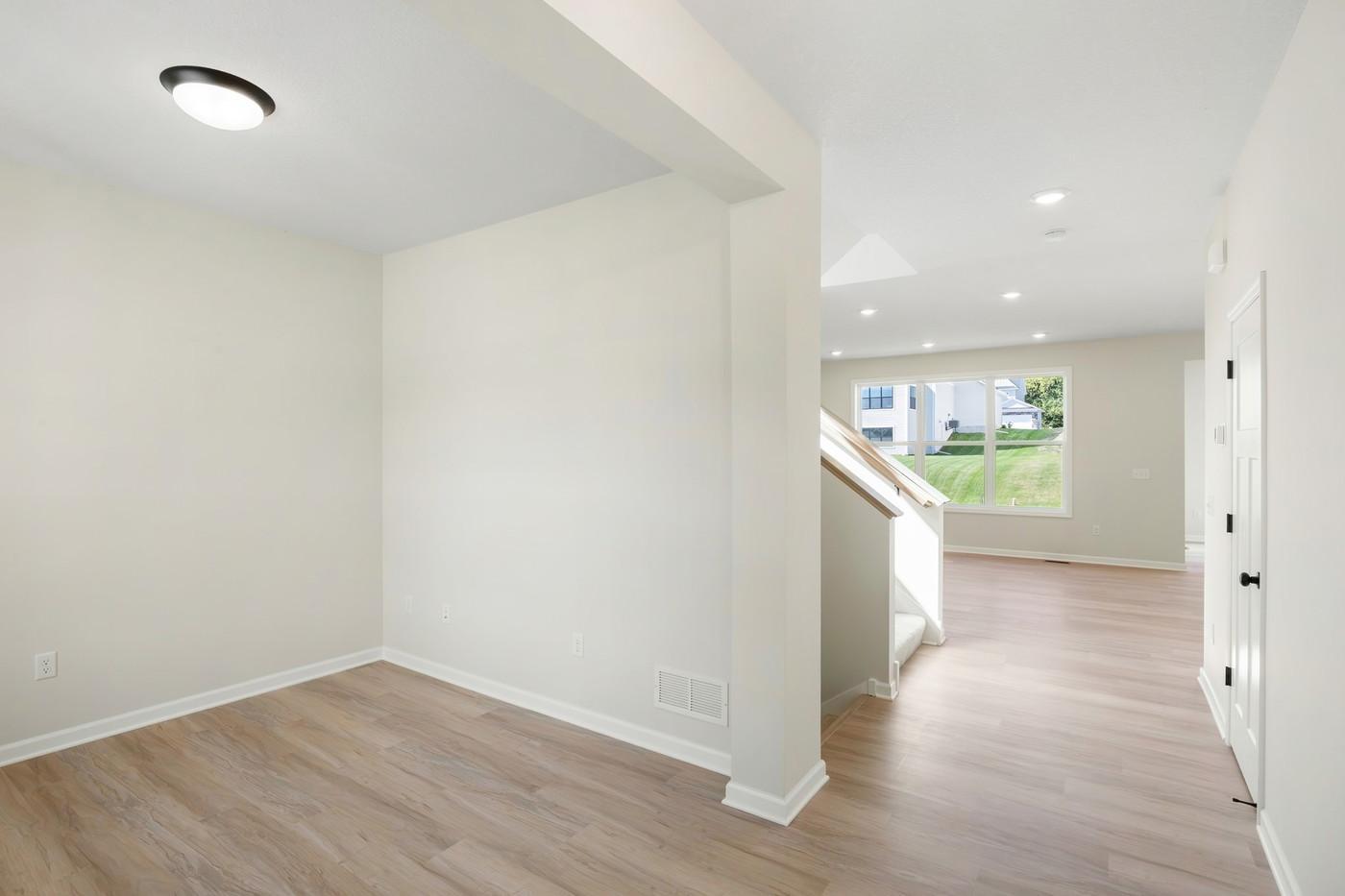 1149 Woods Creek Drive S Property Photo 14