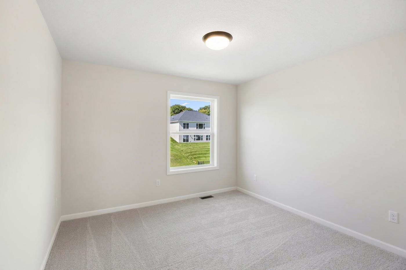 1149 Woods Creek Drive S Property Photo 23