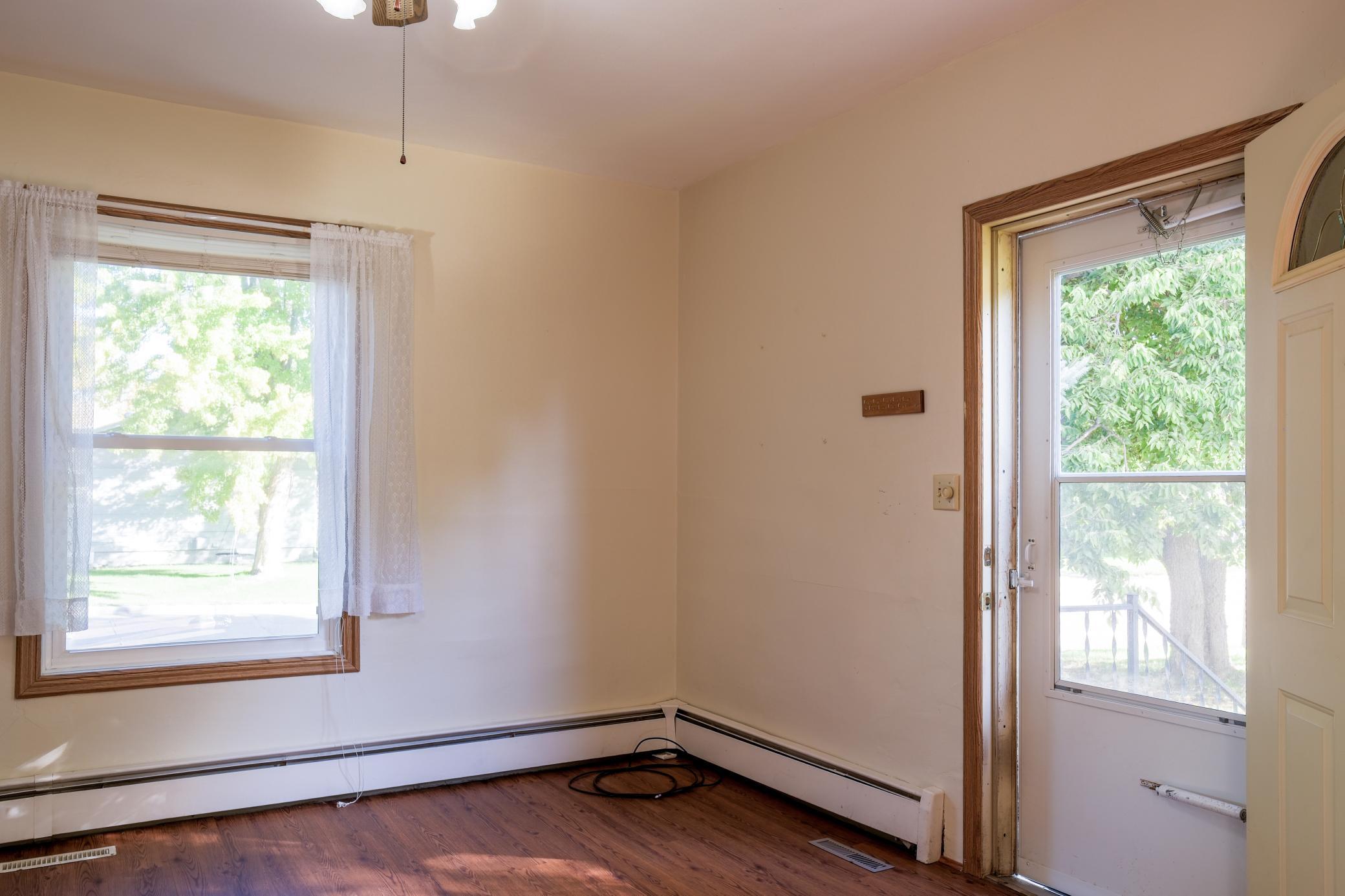 302 Ash Street Property Photo 8