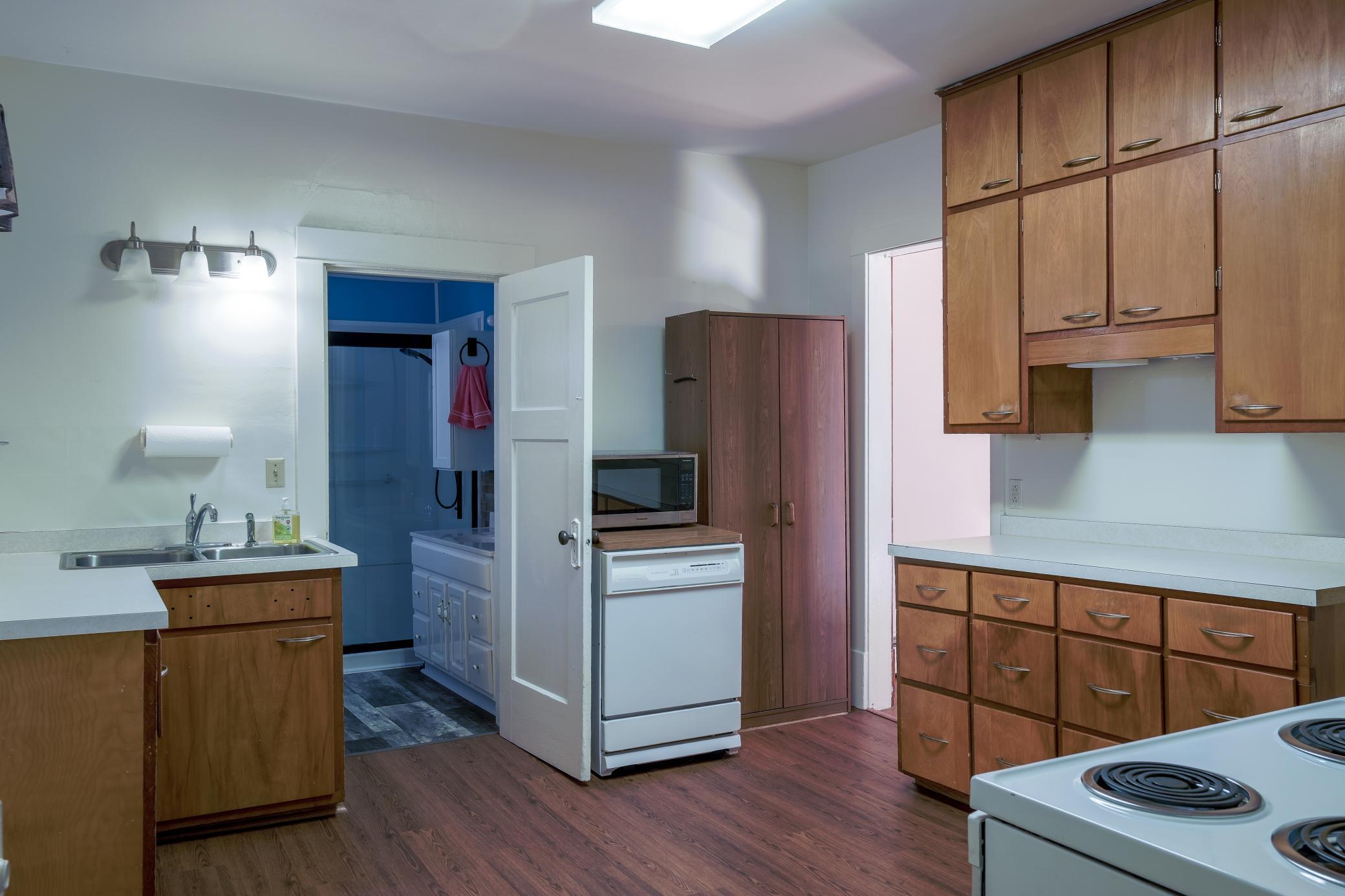 302 Ash Street Property Photo 25