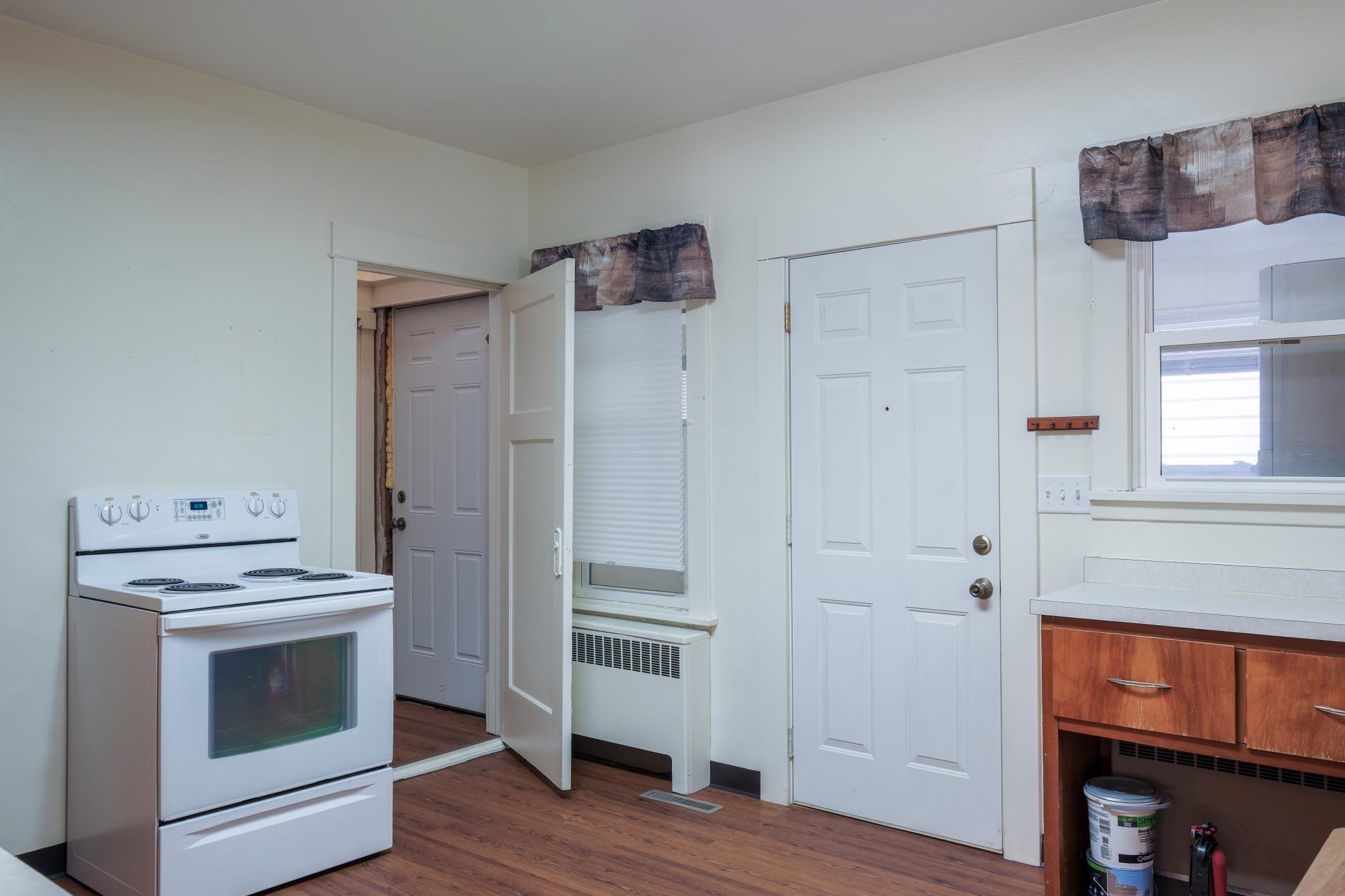 302 Ash Street Property Photo 27