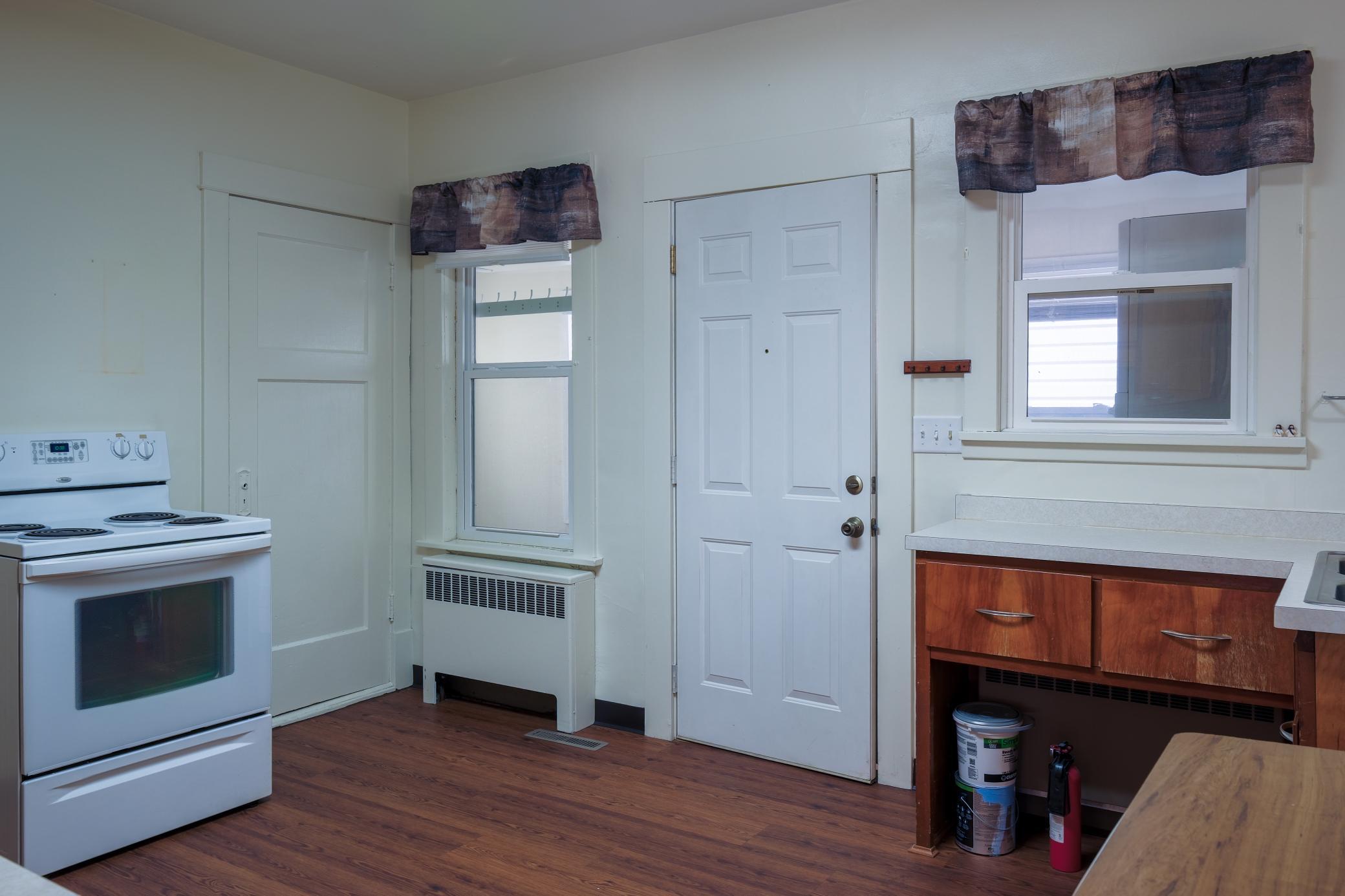 302 Ash Street Property Photo 28