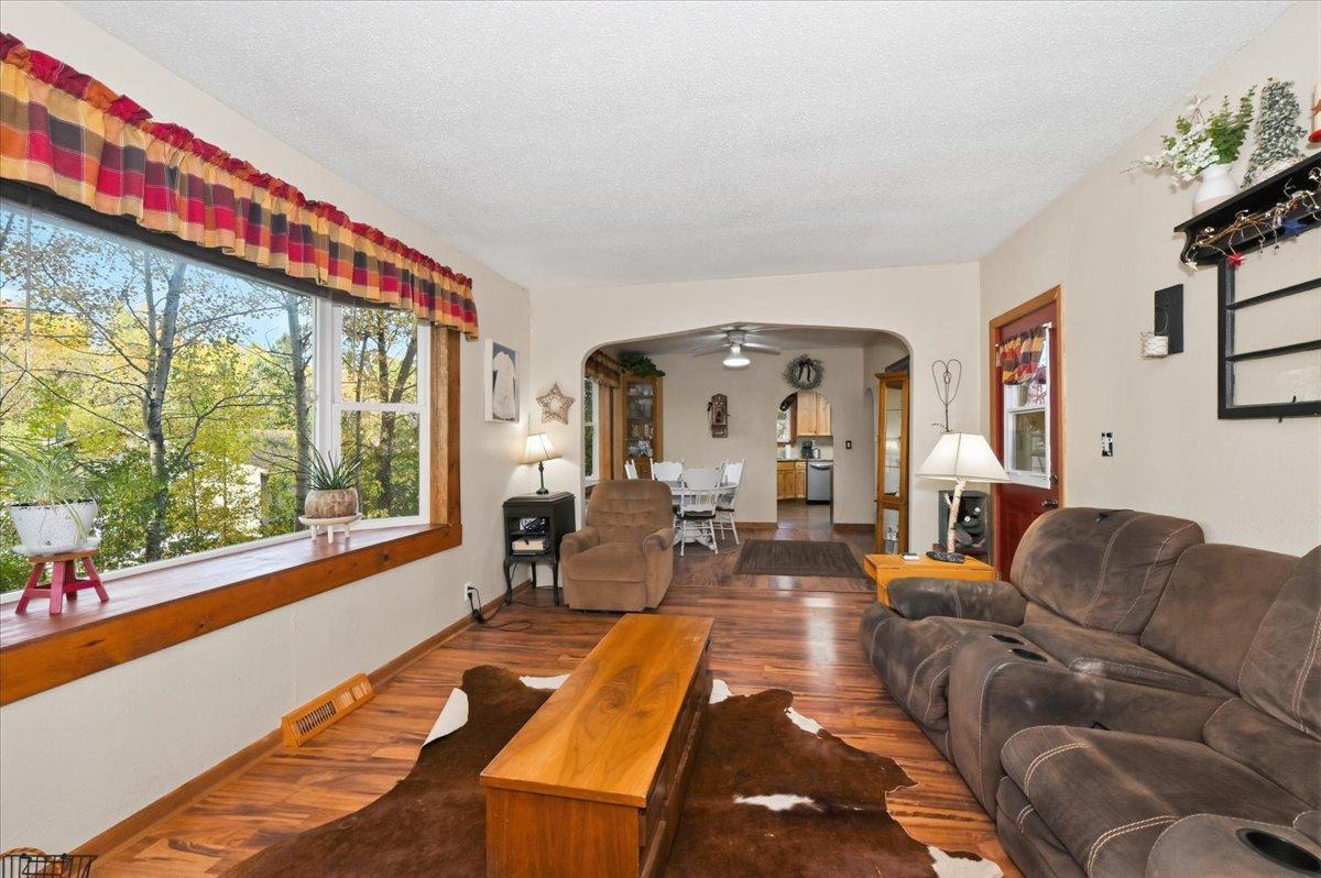 105 Glencrest Court Property Photo 6