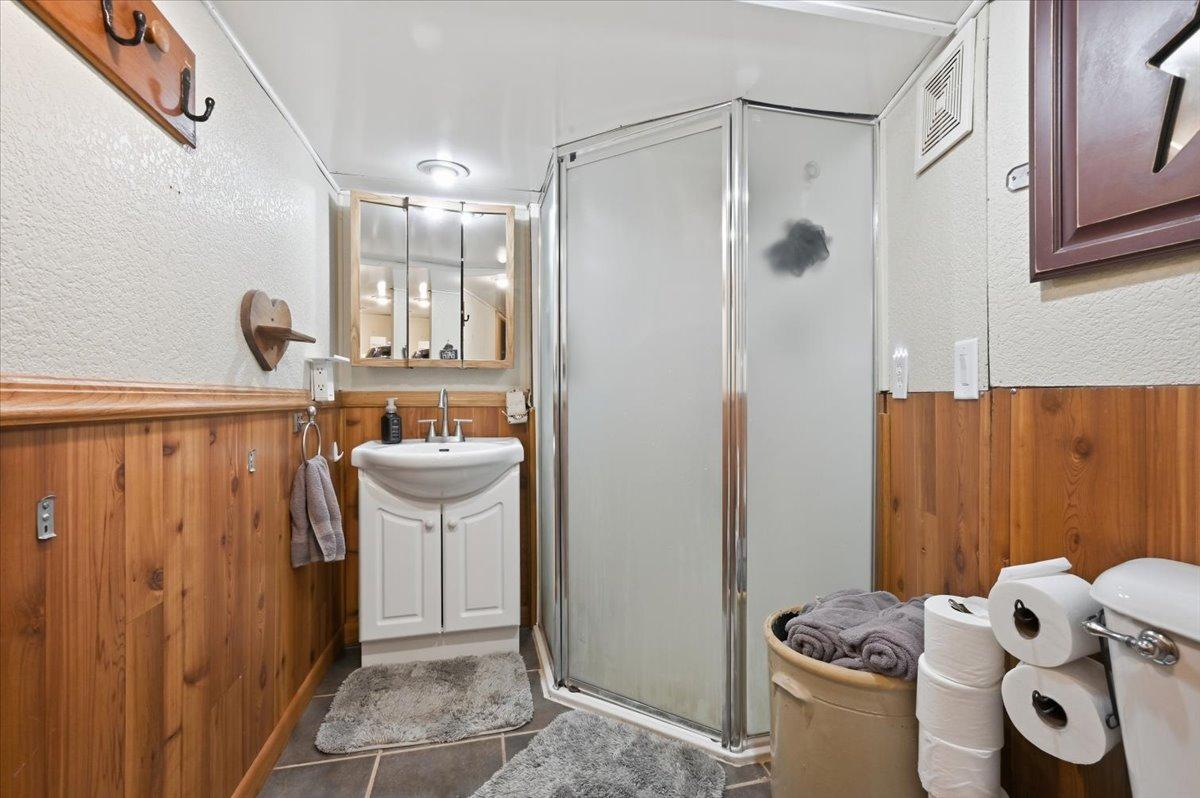 105 Glencrest Court Property Photo 21