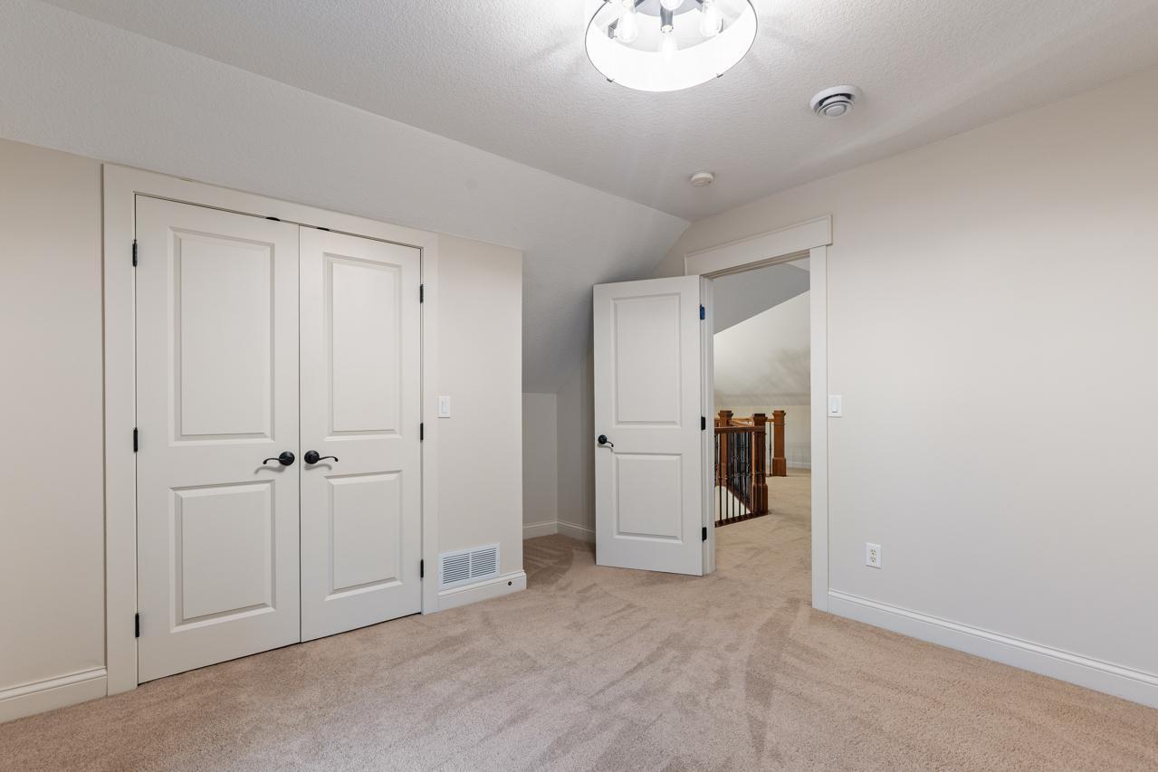 18600 Ridgewood Road Property Photo 44