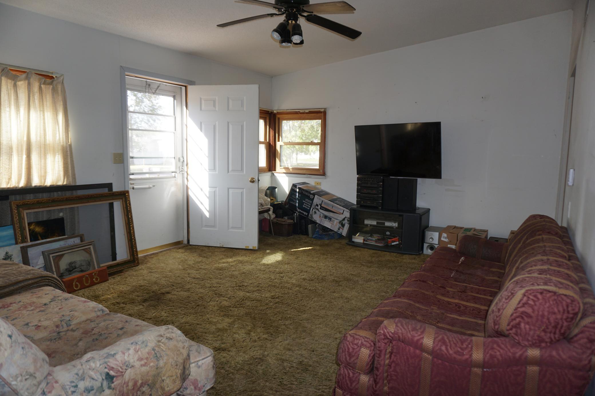 608 4th Street Se Property Photo 6