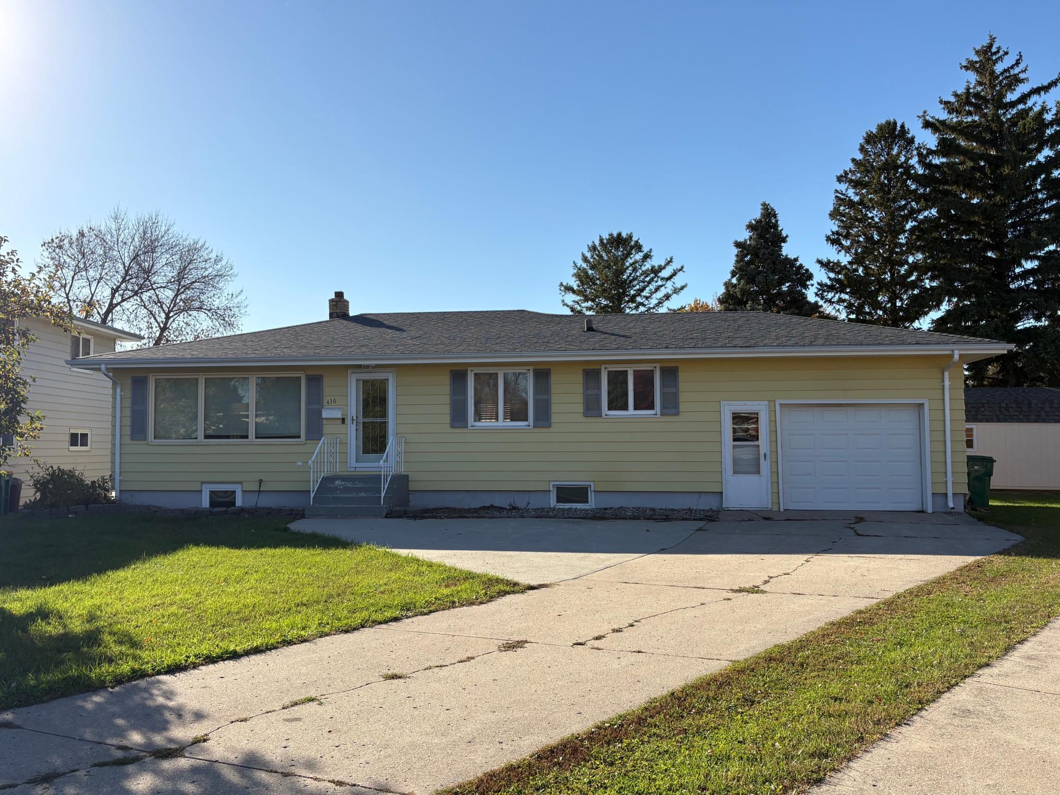436 Cottonwood Court Property Photo 1