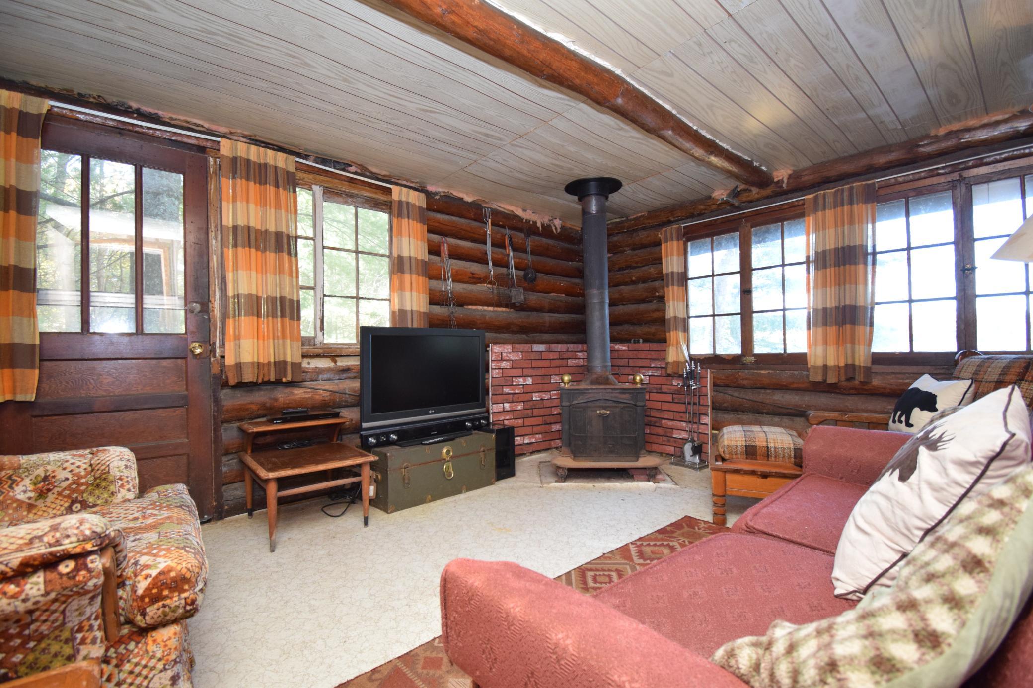 2906 E Long Lake Road Property Photo 15