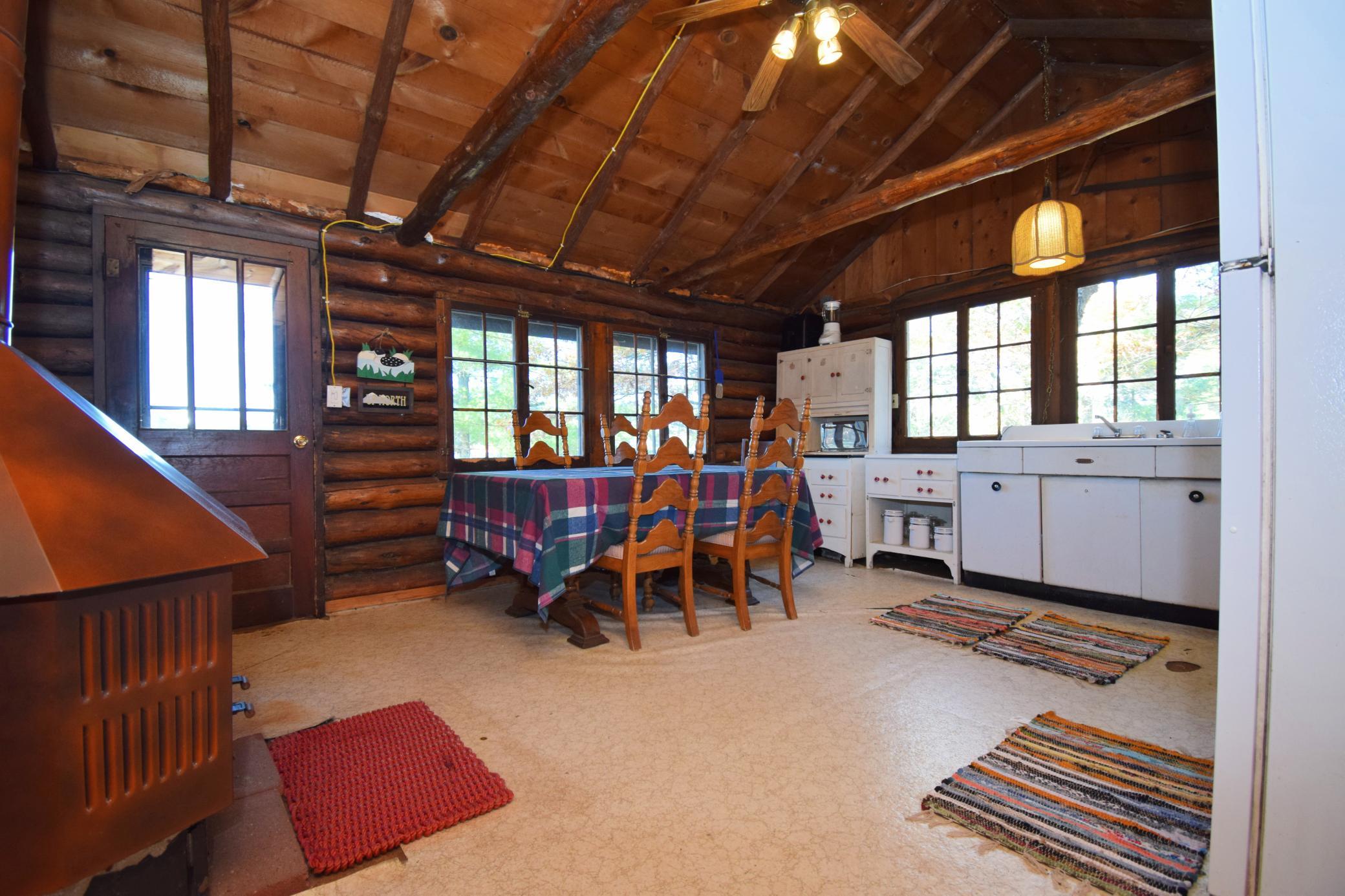2906 E Long Lake Road Property Photo 29