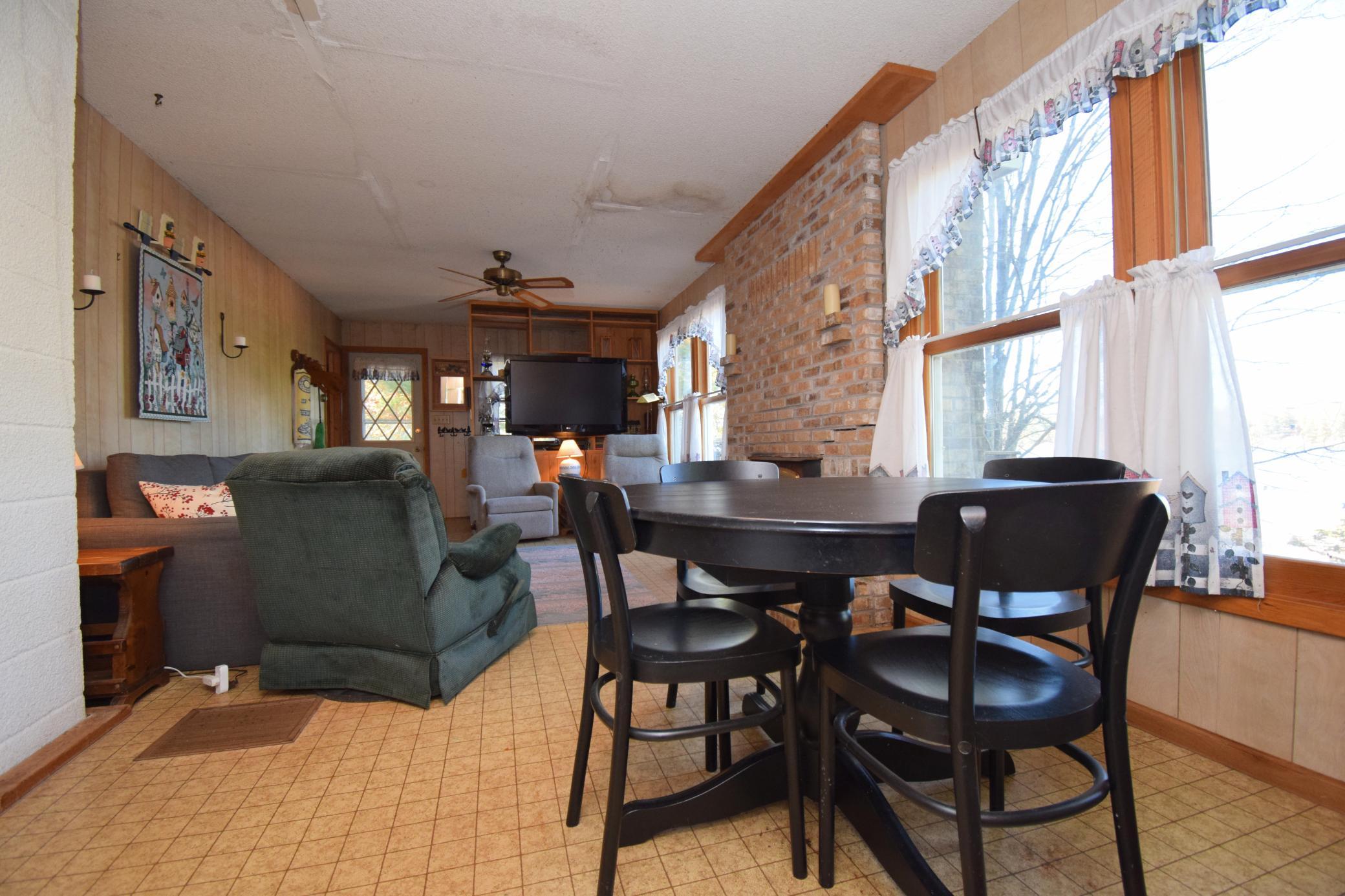 2906 E Long Lake Road Property Photo 41