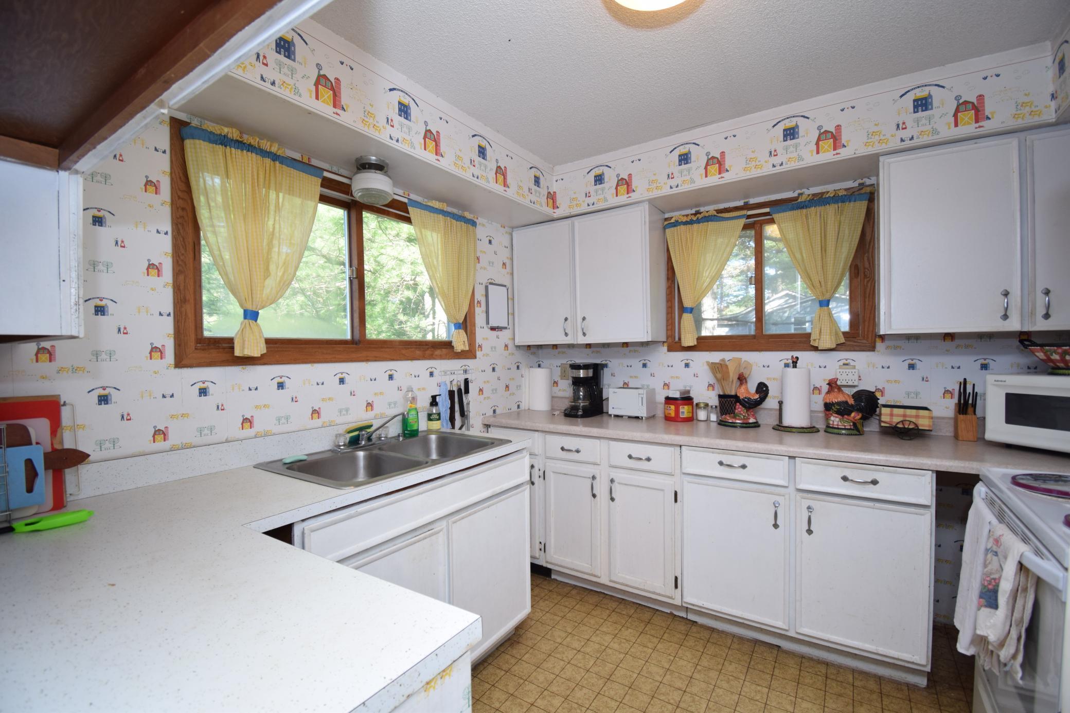 2906 E Long Lake Road Property Photo 43