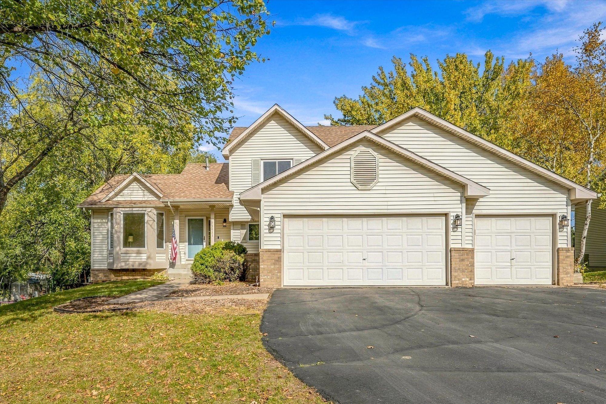 13025 Forest Glen Drive Property Photo 1