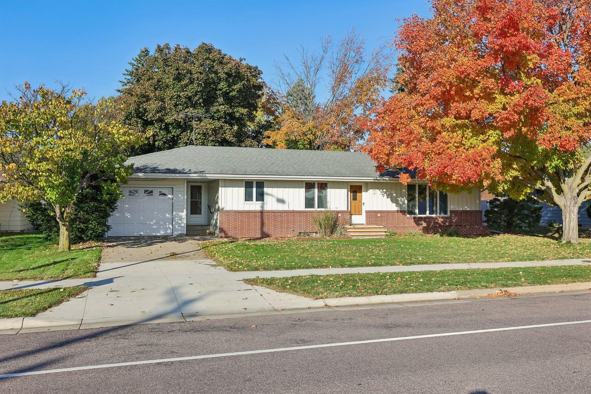318 S Meridian Street Property Photo 1