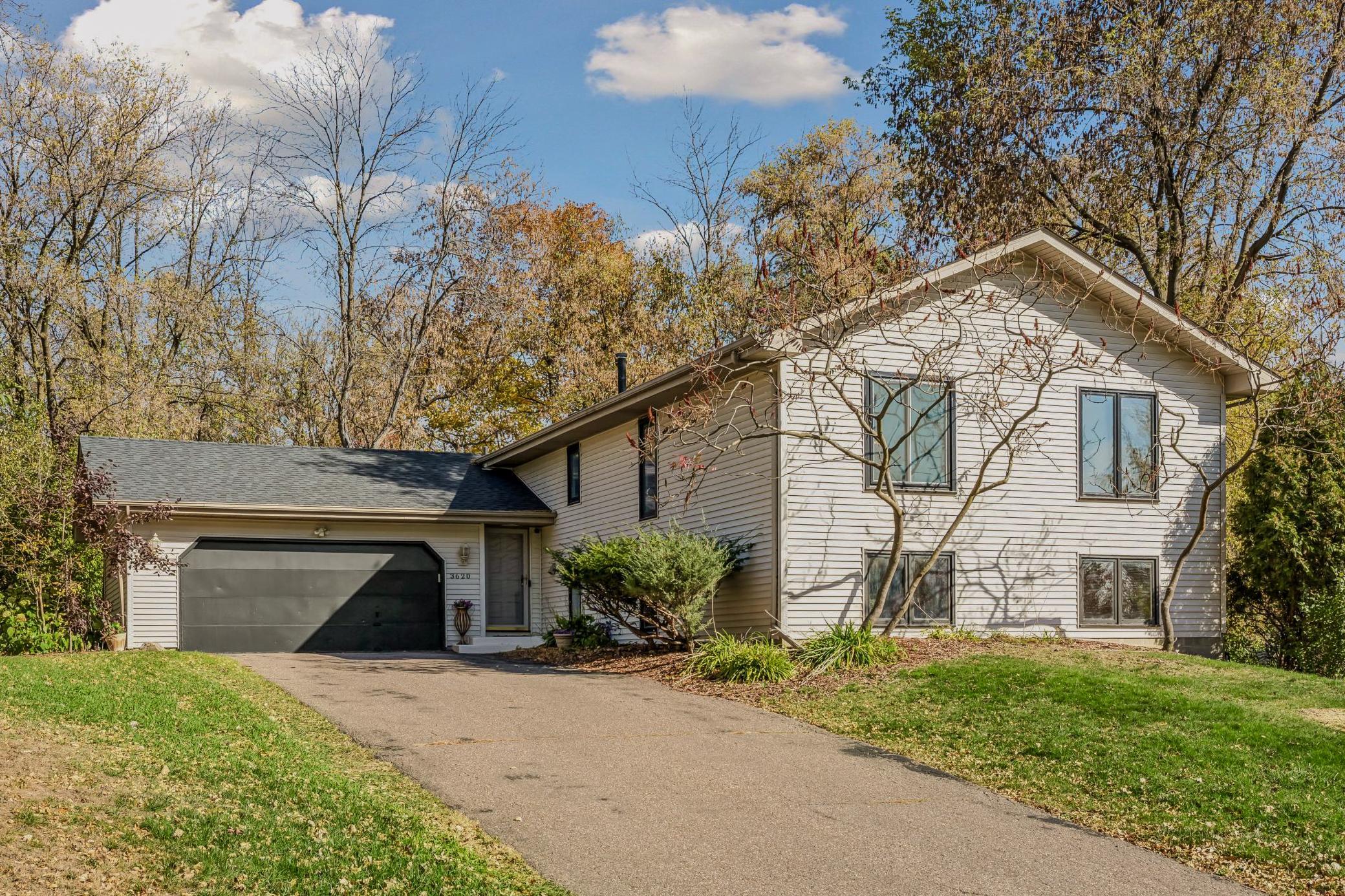 3620 Evergreen Lane N Property Photo 1