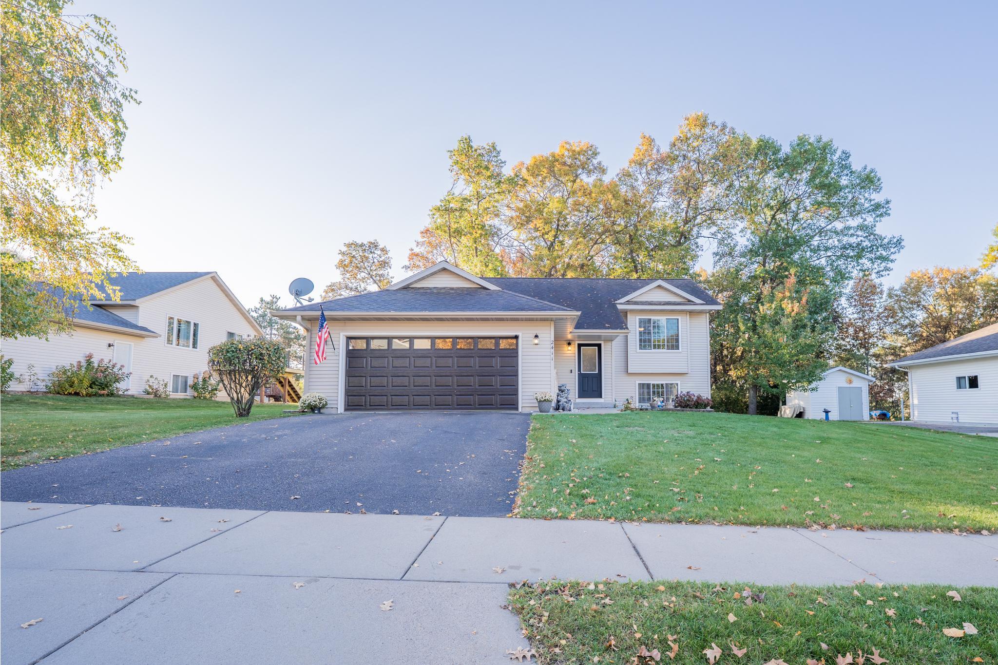 2411 Kenora Parkway Property Photo 1