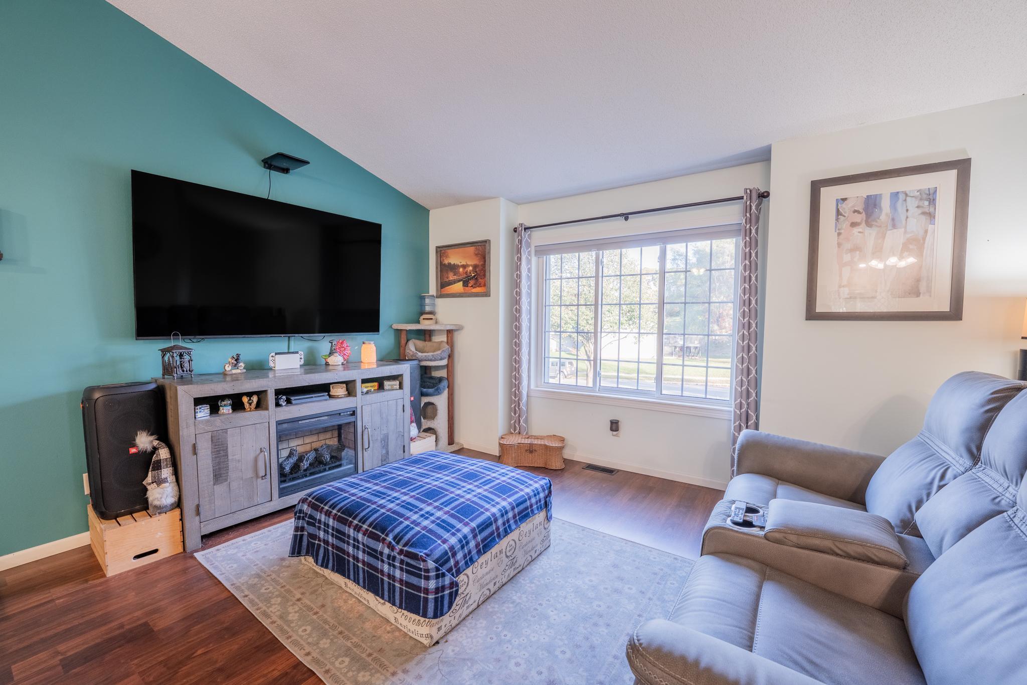 2411 Kenora Parkway Property Photo 5