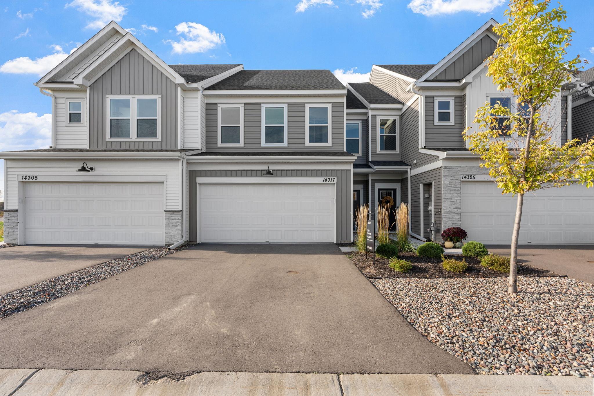 14317 103rd Place N Property Photo 2